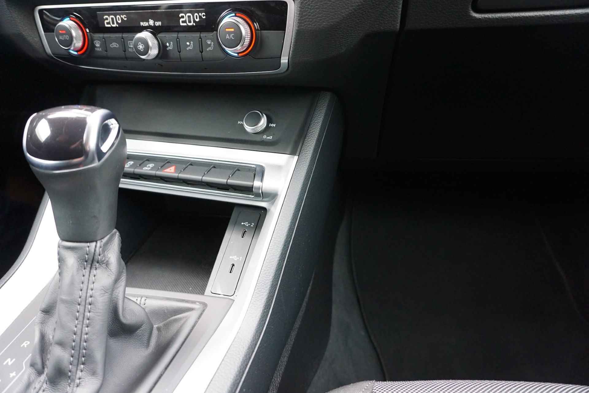 Audi Q3 35 TFSI 150pk S-tronic Pro Line | Navigatie | Achterklep Elektrisch | Parkeersensoren Achter - 36/44