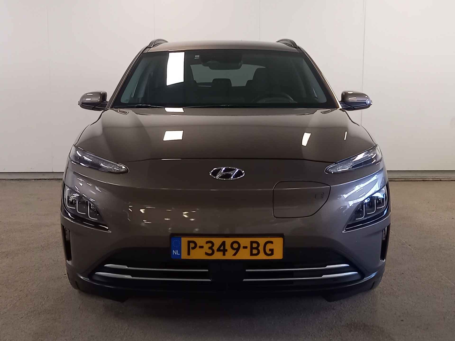 Hyundai KONA EV Premium 64 kWh Grote accupakket & Luxe uitvoering!!! - 39/51