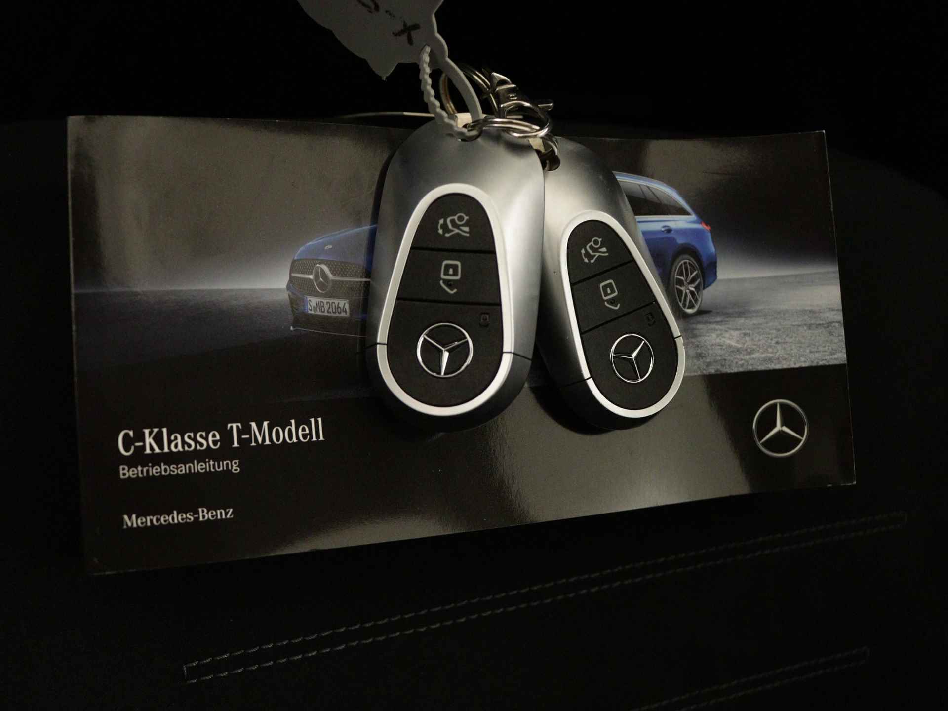 Mercedes-Benz C-Klasse 200 AMG Nightpakket Limited | Panoramadak | Dode Hoek Ass | Sfeerverlichting | Apple CarPlay | DAB | inclusief 24 maanden MB Certified garantie voor europa - 13/44