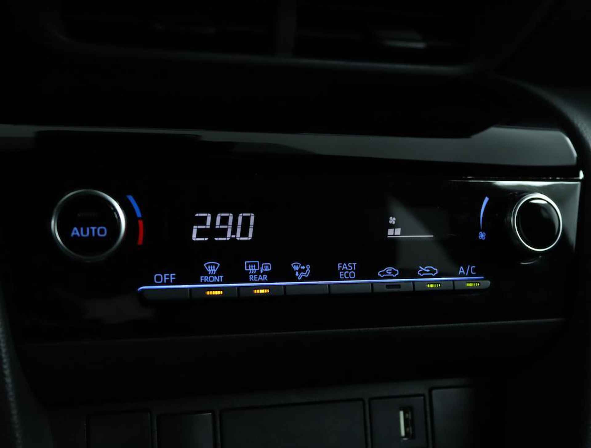 Toyota Yaris Cross 1.5 Hybrid Dynamic | Navigatie | Camera Achter | Climate Control | - 7/49