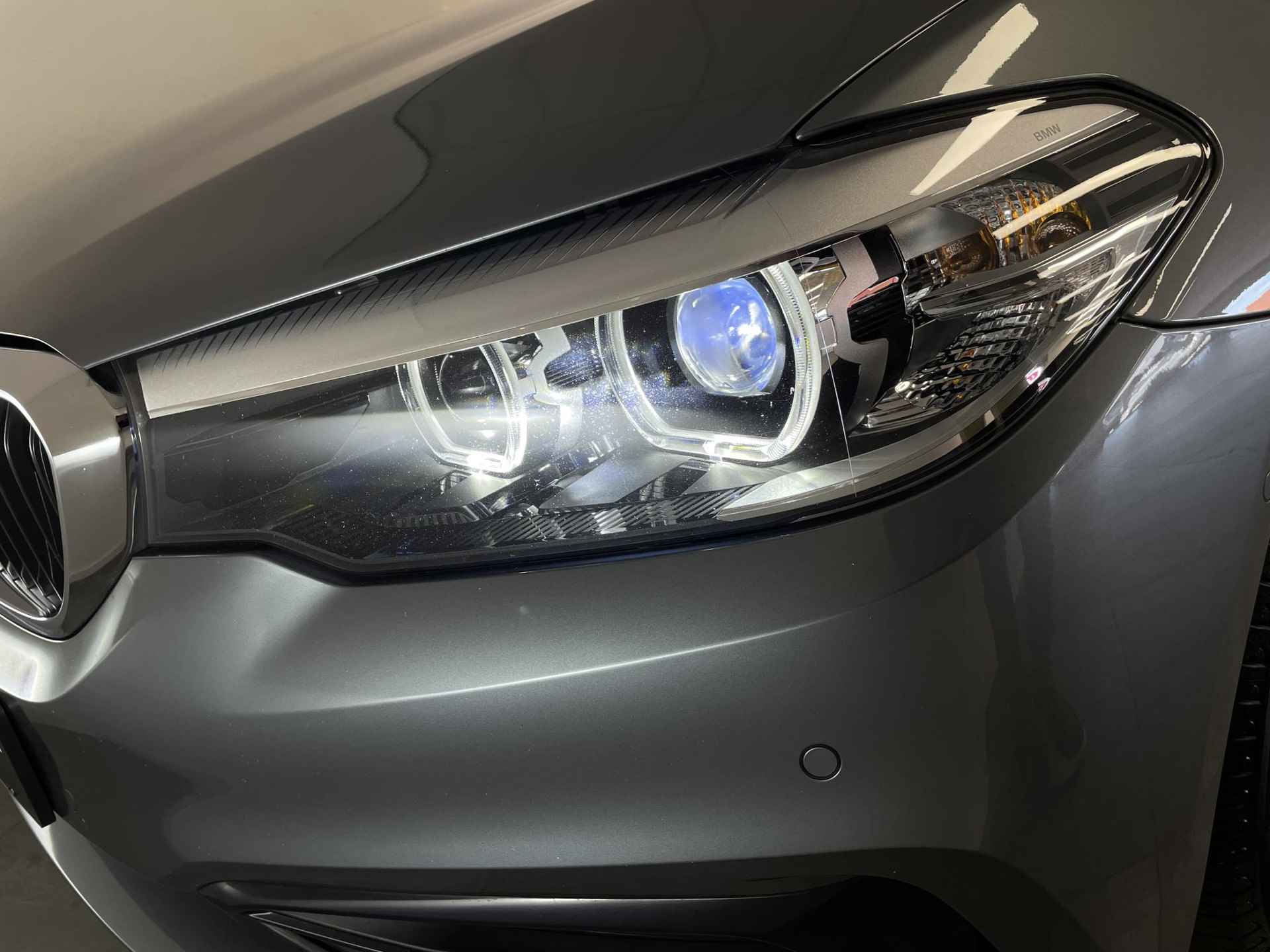 BMW 5-serie 530e iPerformance Executive | Leder | Adaptive Cruise Control | Trekhaak - 38/40
