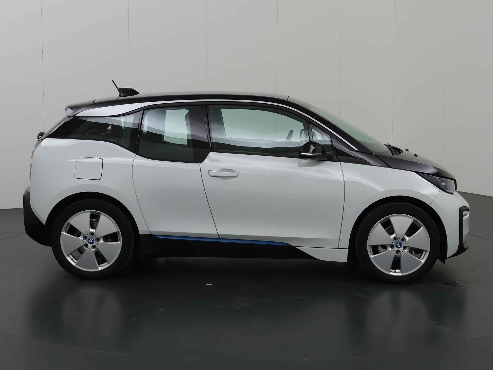 BMW i3 Business Edition Plus 120Ah 42 kWh | LED | Navigatie | DAB | Climate Control | Cruise Control | PDC | Warmtepomp | Comfort-Pakket | 3-Fase/11kw | - 7/38