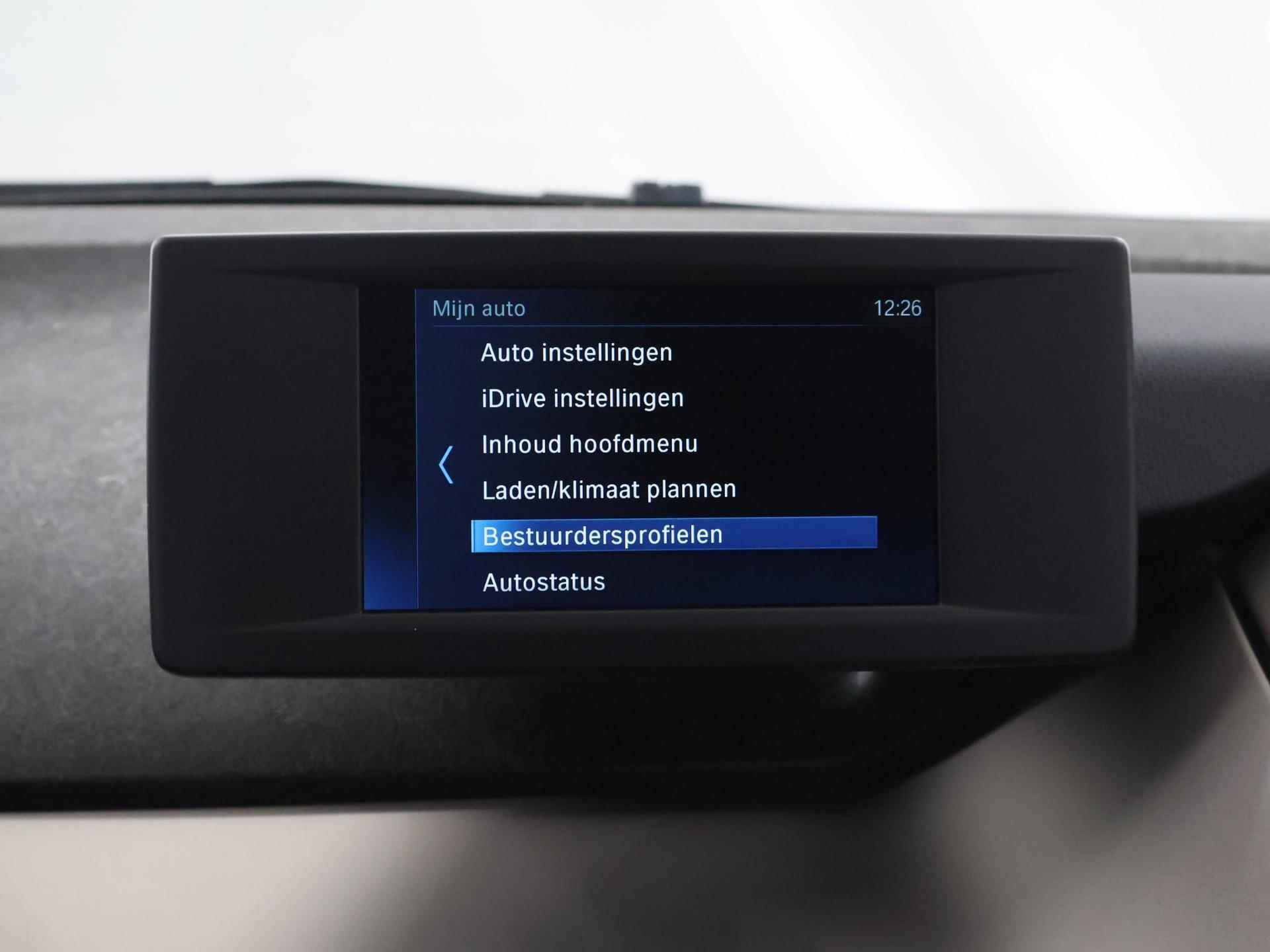 BMW i3 Business Edition Plus 120Ah 42 kWh | LED | Navigatie | DAB | Climate Control | Cruise Control | PDC | Warmtepomp | Comfort-Pakket | 3-Fase/11kw | - 18/38