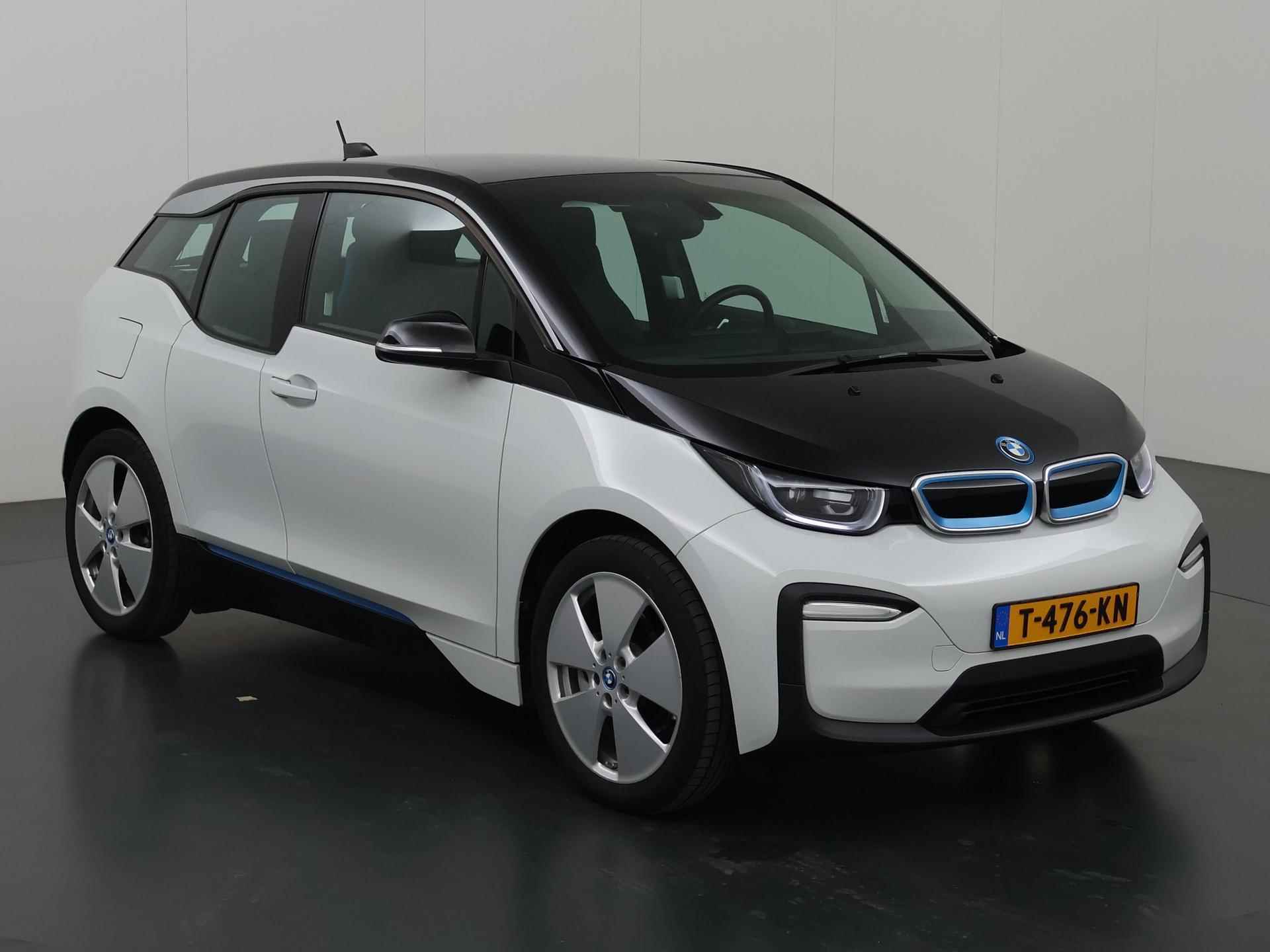 BMW i3 Business Edition Plus 120Ah 42 kWh | LED | Navigatie | DAB | Climate Control | Cruise Control | PDC | Warmtepomp | Comfort-Pakket | 3-Fase/11kw | - 24/38