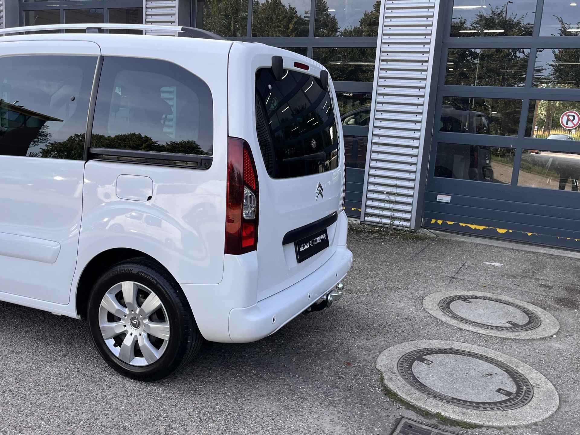 Citroen Berlingo 1.6 VTi Live | Airconditioning | Cruise control | Privacyglass | Parkeersensoren | Trekhaak - 10/19