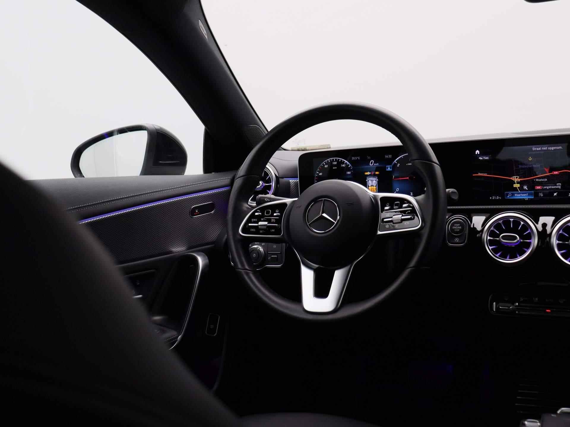 Mercedes-Benz CLA-klasse 180 d Business Solution | HALF LEDER | SFEERVERLICHTING | WIDE SCREEN | ACHTERUITRIJCAMERA | STOELVERWARMING | ELEKTRISCHE KOFFERKLEP |  LED VERLICHTING | - 11/48