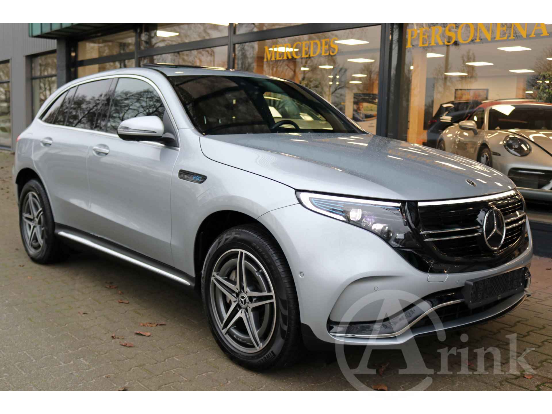 Mercedes-Benz EQC 400 4MATIC 80 kWh AMG Line Rijassistentiepakket Schuifdak Trekhaak - 24/25