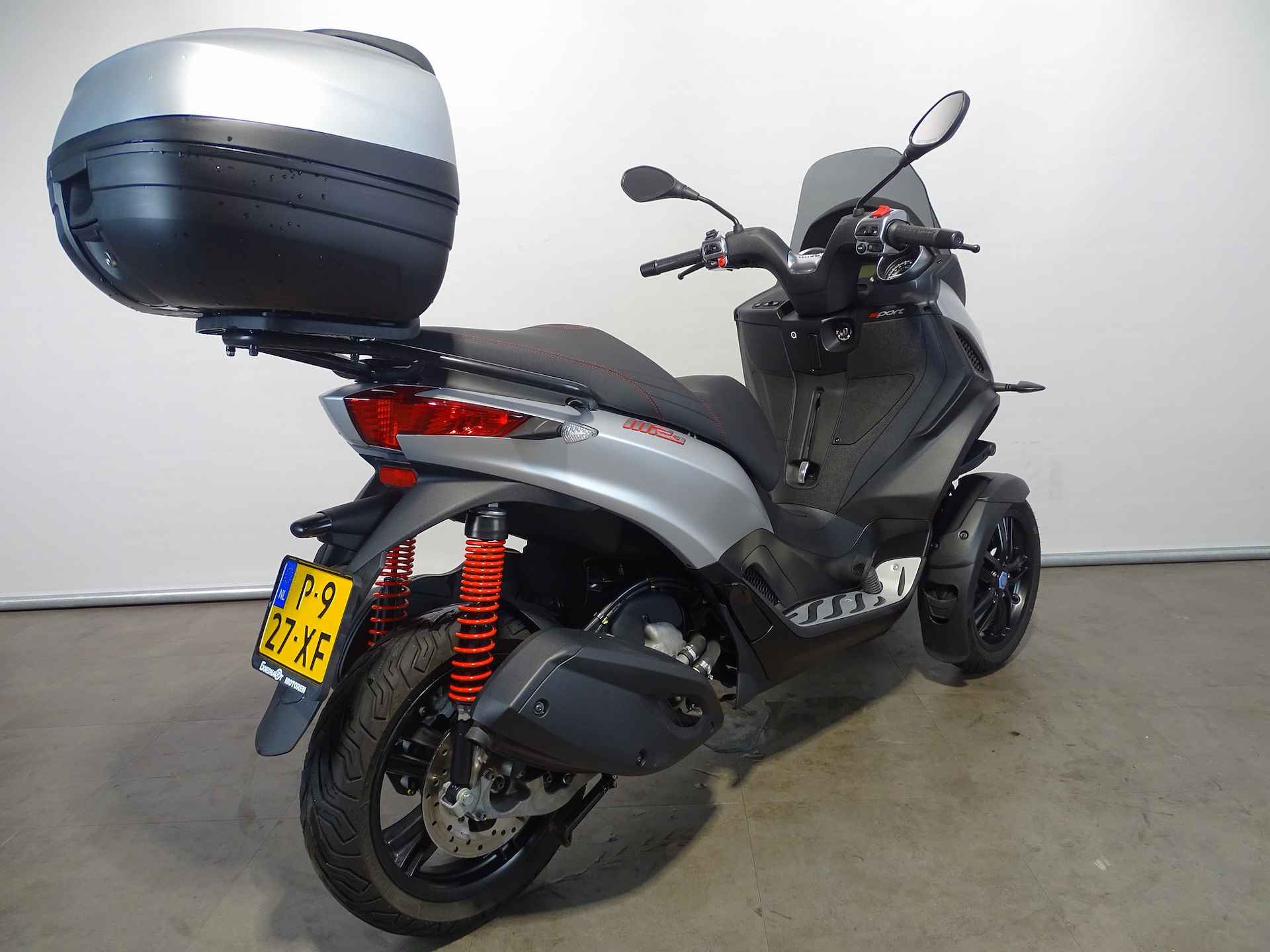 Piaggio MP3 300 SPORT HPE - 8/8