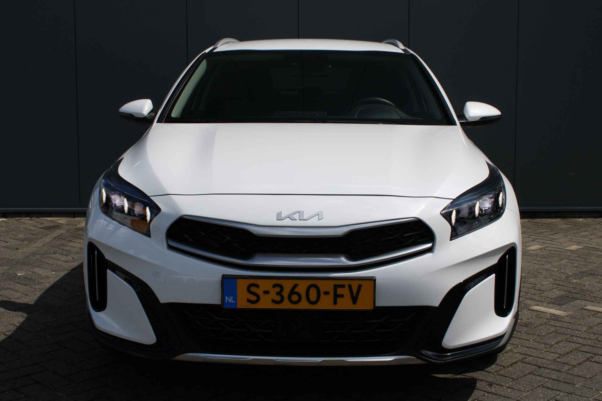 Kia Xceed 1.6 GDI PHEV 140pk DynamicPlusLine Automaat | Led | Leder | Climate | Camera | Keyless | Navigatie | Trekhaak | NL Auto | 16" Li - 4/31