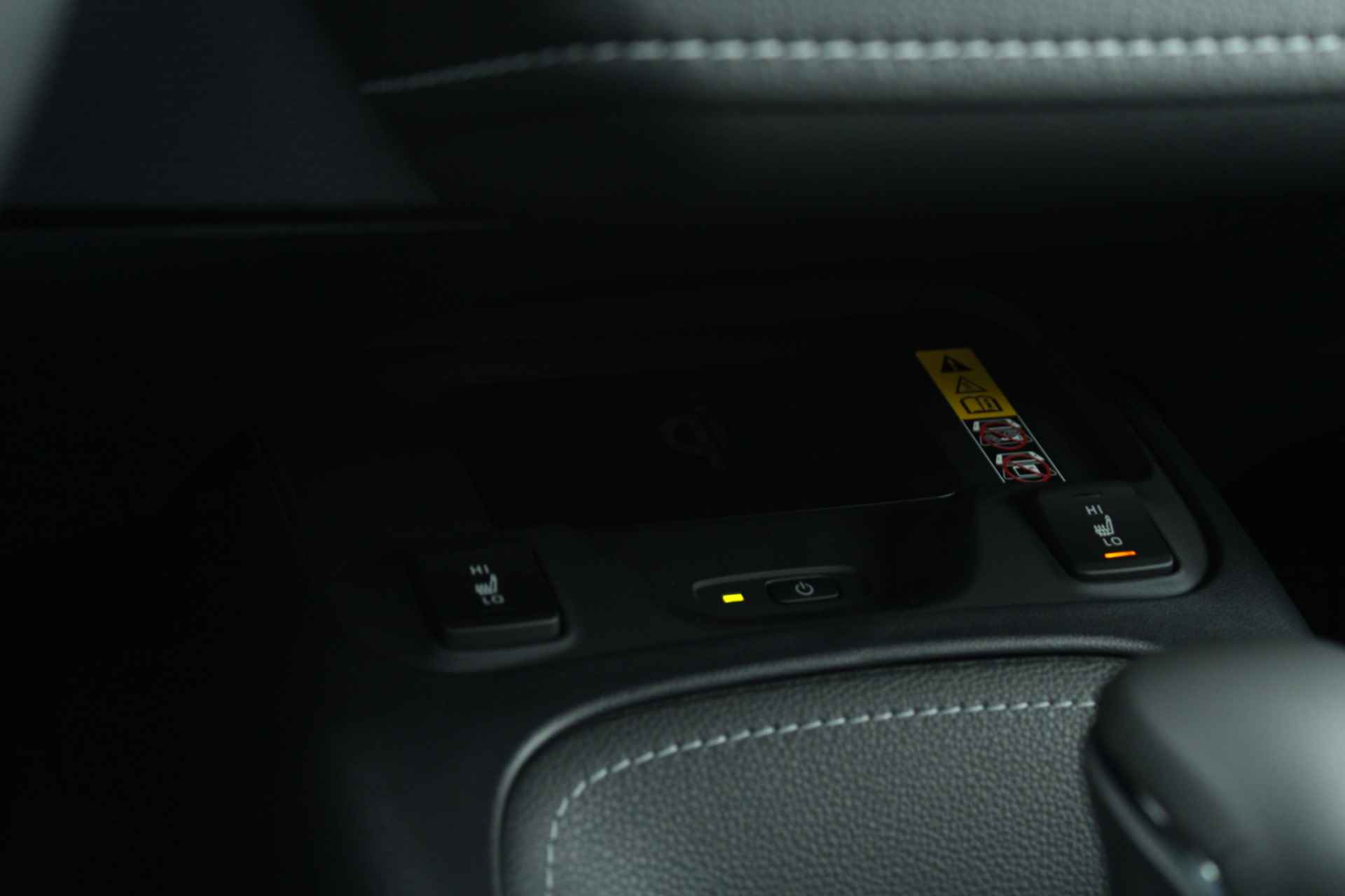Suzuki Swace 1.8 Hybrid Style, ORG NL, DEMOVOORDEEL, 6 JAAR GARANTIE, Apple Carplay/Android Auto, Adaptieve Cruise Control, Climate Control, Stuur- en Stoelverwarming,  Parkeersensoren voor en achter - 19/32