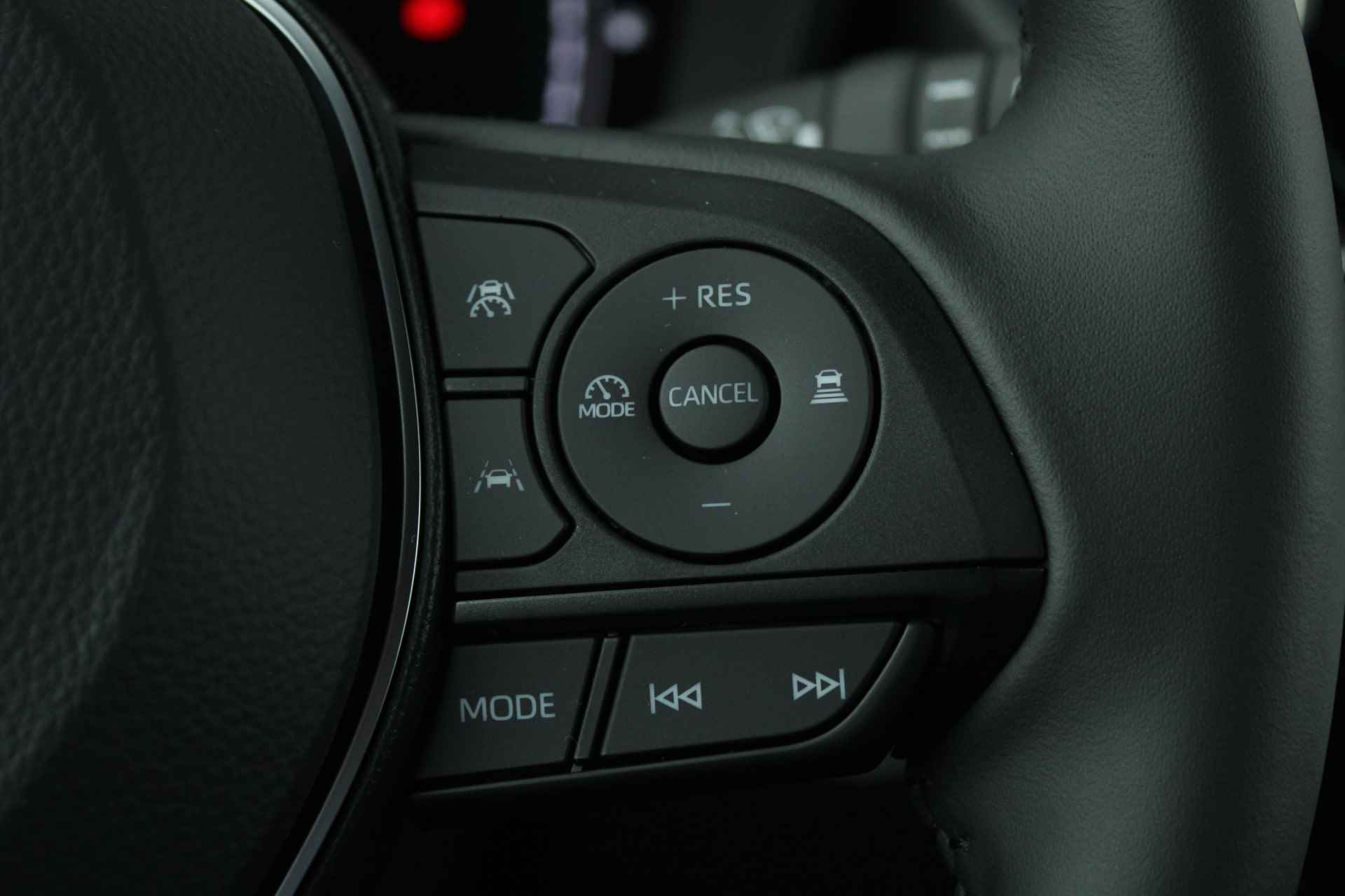 Suzuki Swace 1.8 Hybrid Style, ORG NL, DEMOVOORDEEL, 6 JAAR GARANTIE, Apple Carplay/Android Auto, Adaptieve Cruise Control, Climate Control, Stuur- en Stoelverwarming,  Parkeersensoren voor en achter - 26/32