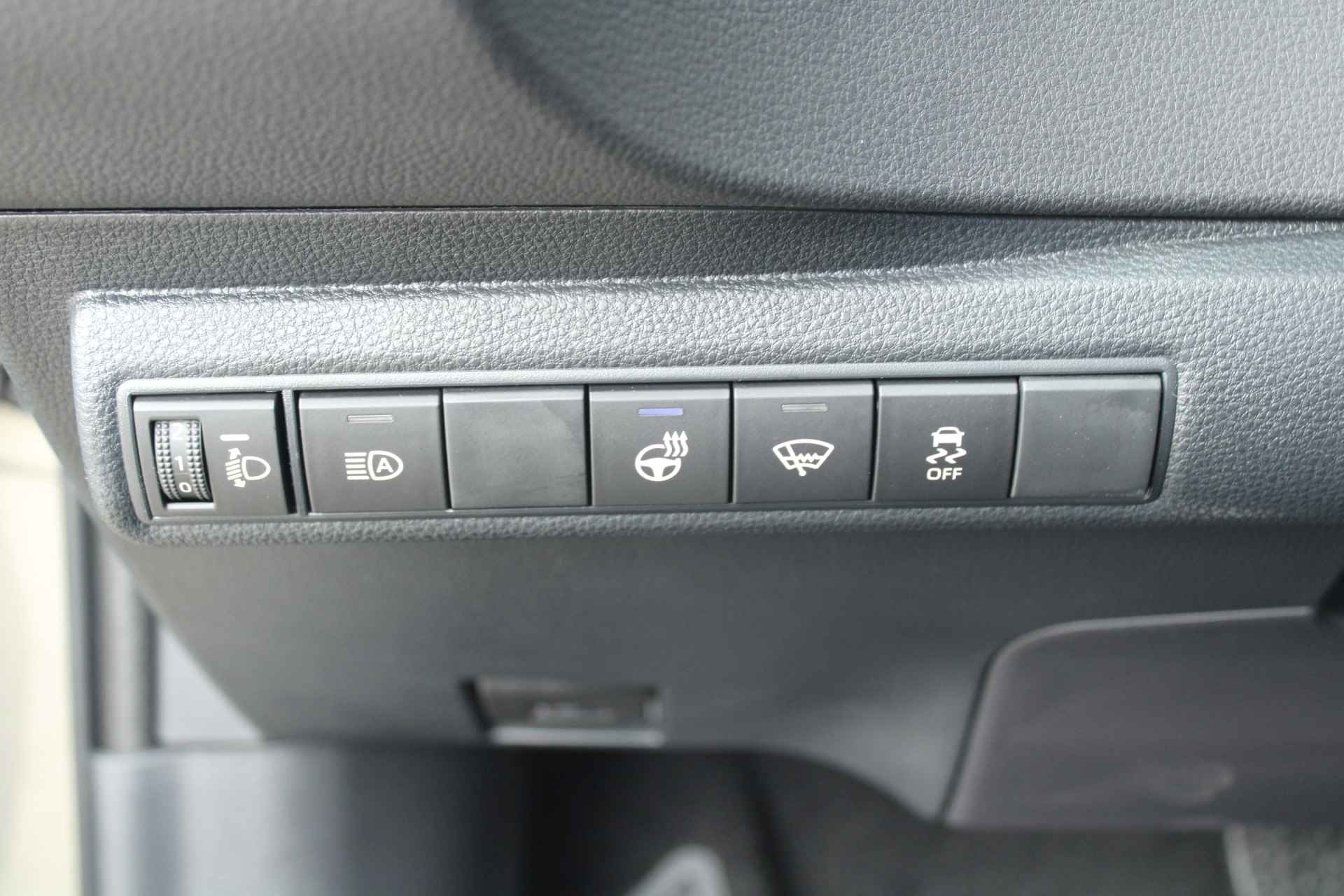 Suzuki Swace 1.8 Hybrid Style, ORG NL, DEMOVOORDEEL, 6 JAAR GARANTIE, Apple Carplay/Android Auto, Adaptieve Cruise Control, Climate Control, Stuur- en Stoelverwarming,  Parkeersensoren voor en achter - 29/32