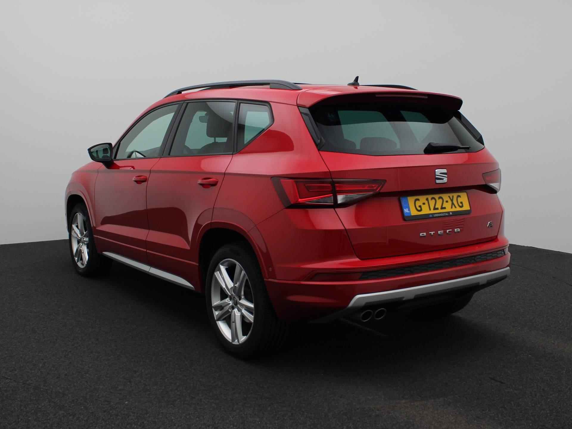 SEAT Ateca 1.5 TSI FR Business Intense 150 PK | LED Koplampen | Navigatie | Rondomzicht Camera | Apple Carplay/Android Auto | Panorama dak | Climate Control | Alcantara bekleding | Keyless-Entry | Privacy Glass | Cruise Control | Parkeersensoren | Lichtmetalen velgen | - 2/43