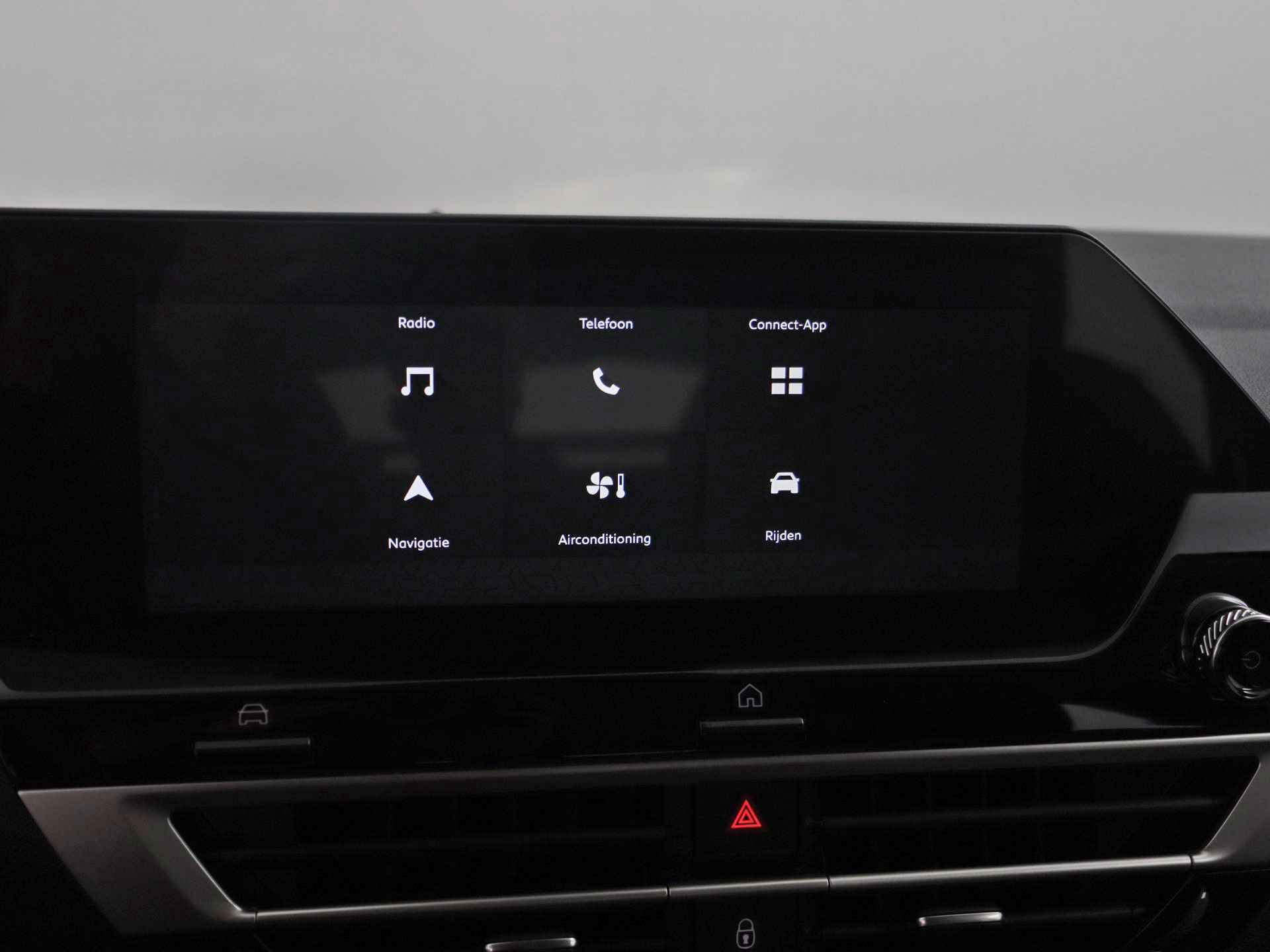 Citroën Ë-C4 You 50 kWh | Rijklaar | Apple Carplay | Comfort Seats | - 17/27