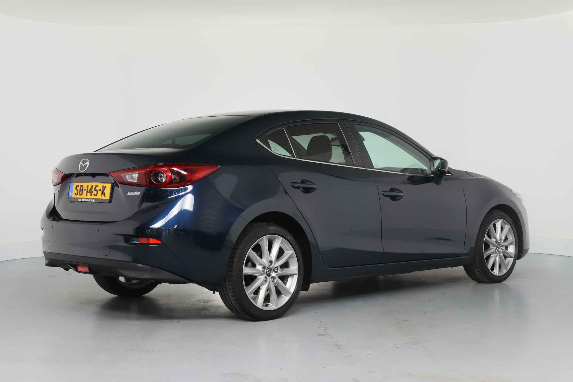 Mazda 3 2.0 SkyActiv-G 120 GT-M | 1e Eigenaar! | BOSE | LED | Leder | Camera | Clima | Cruise Adaptive | Stoel/Stuur Verwarming | DAB | - 4/41