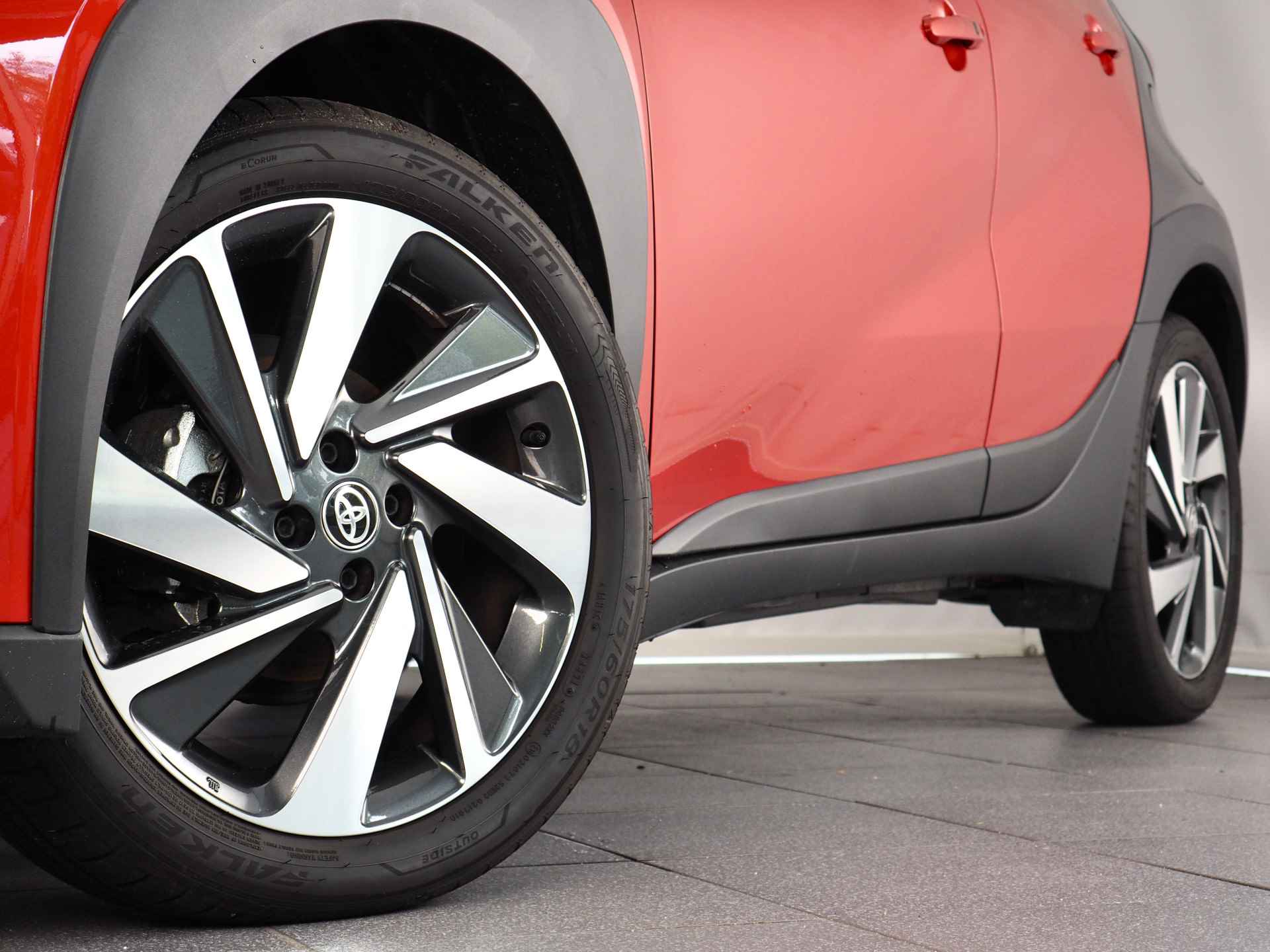Toyota Aygo X 1.0 VVT-i MT envy | JBL | Noodremfunctie (fietsers/ voetgangers) | Adaptive Cruise Control | Lane Assist | Apple CarPlay/ Android Auto | Achteruitrijcamera | Grootlichtassistent - 6/37