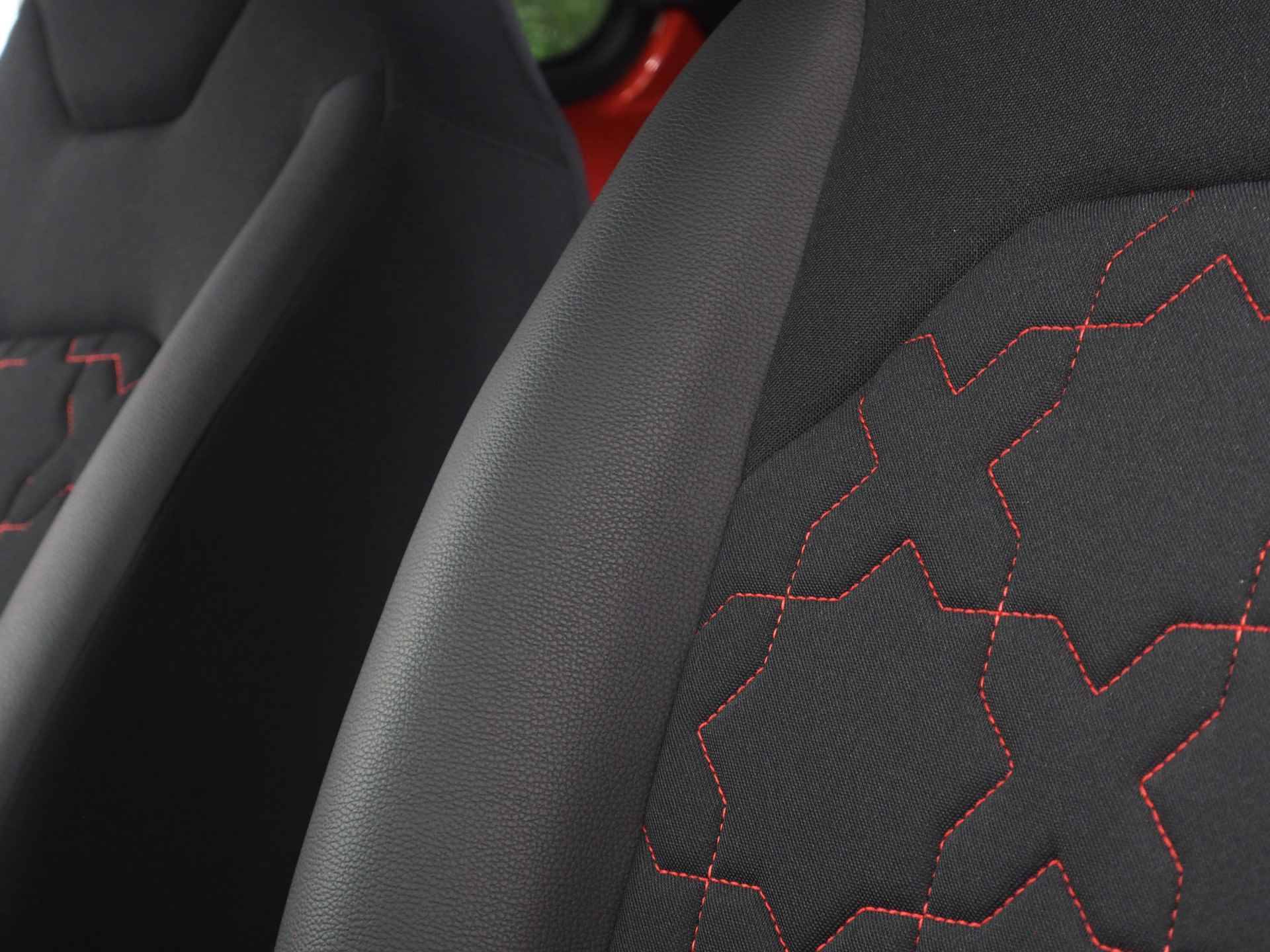 Toyota Aygo X 1.0 VVT-i MT envy | JBL | Noodremfunctie (fietsers/ voetgangers) | Adaptive Cruise Control | Lane Assist | Apple CarPlay/ Android Auto | Achteruitrijcamera | Grootlichtassistent - 14/37