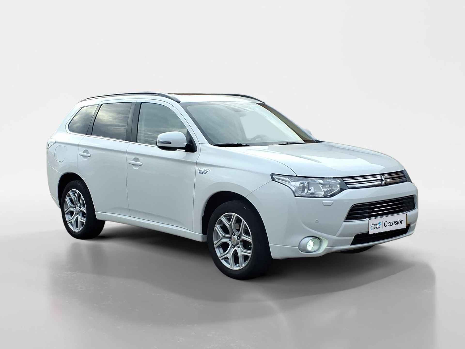 Mitsubishi Outlander 2.0 PHEV Intense + - 7/28