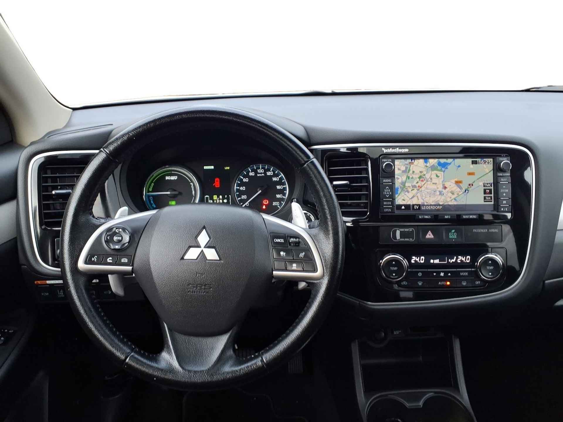 Mitsubishi Outlander 2.0 PHEV Intense + - 17/28