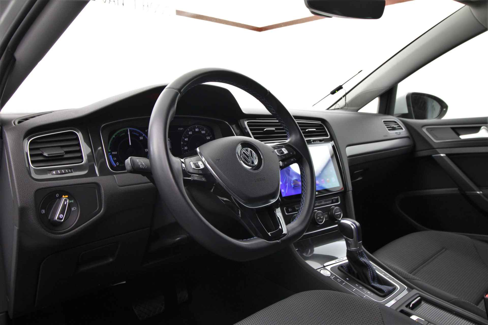 Volkswagen e-Golf Navigatie,cam,Lm velgen 32350 km!!! - 10/21