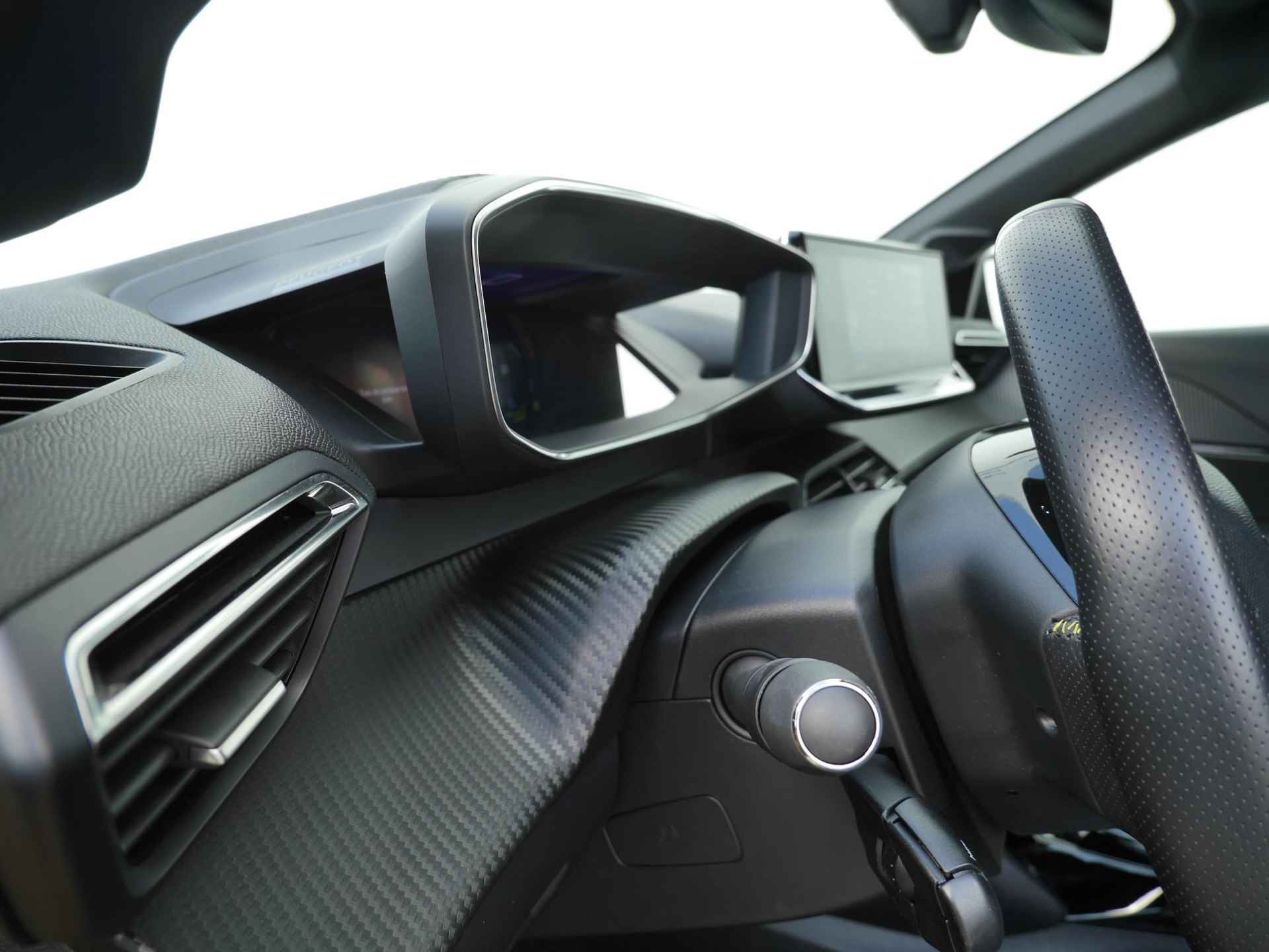 Peugeot e-208 EV GT 100kW 1-fase 50 kWh 12% Bijtelling| Camera| Navigatie | 17" velgen - 24/51