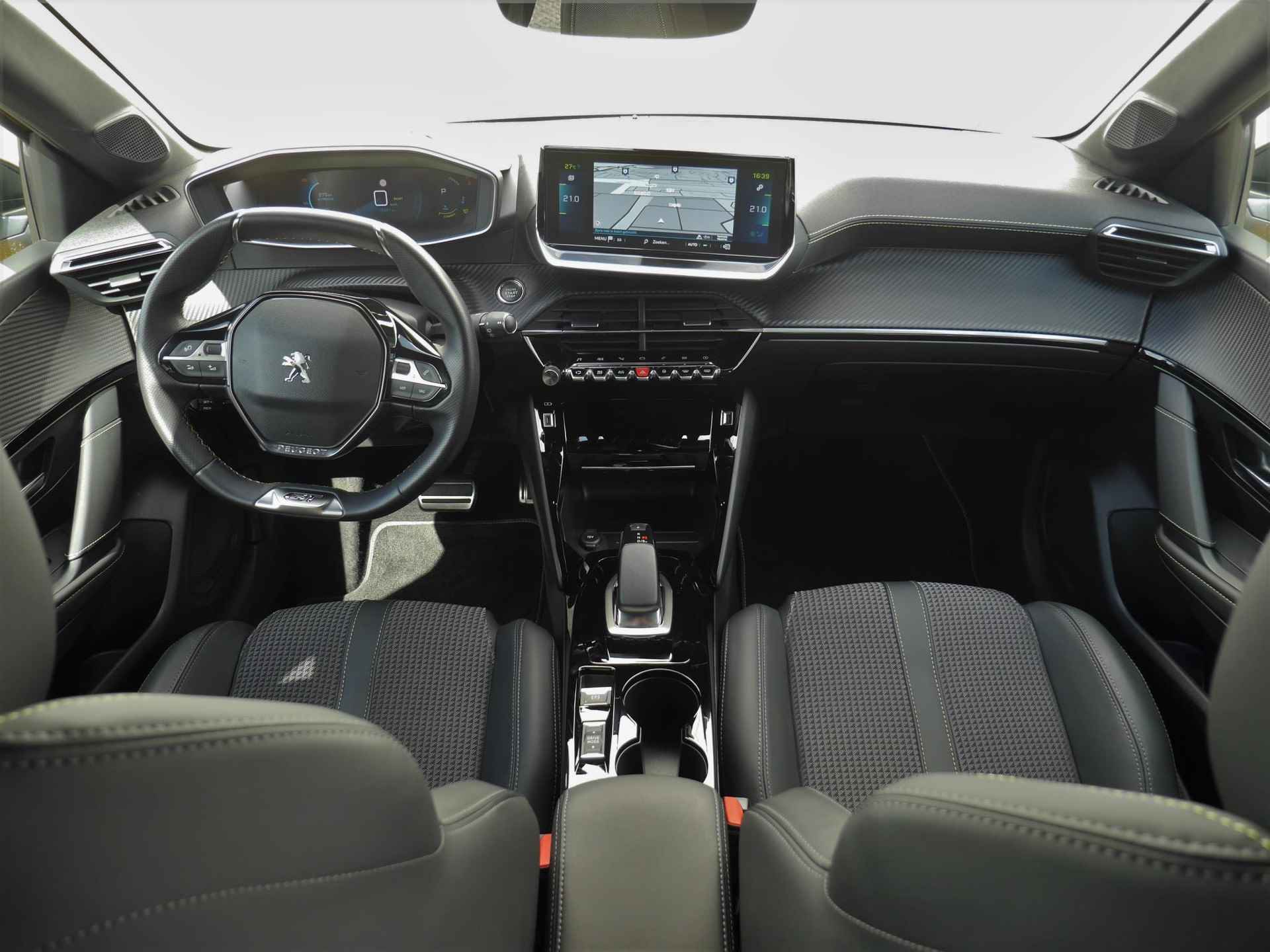 Peugeot e-208 EV GT 100kW 1-fase 50 kWh 12% Bijtelling| Camera| Navigatie | 17" velgen - 28/51