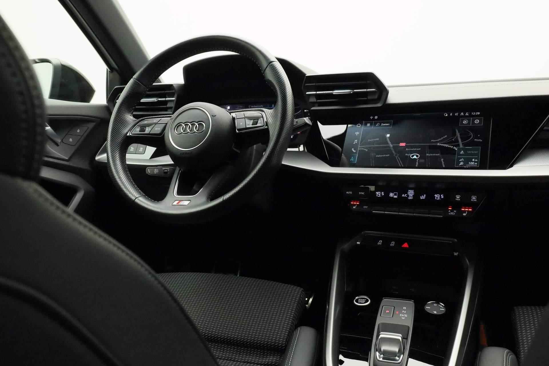 Audi A3 Sportback 35 TFSI S edition | Pano | Stoelverwarming | Parkeersensoren achter | ACC - 30/41