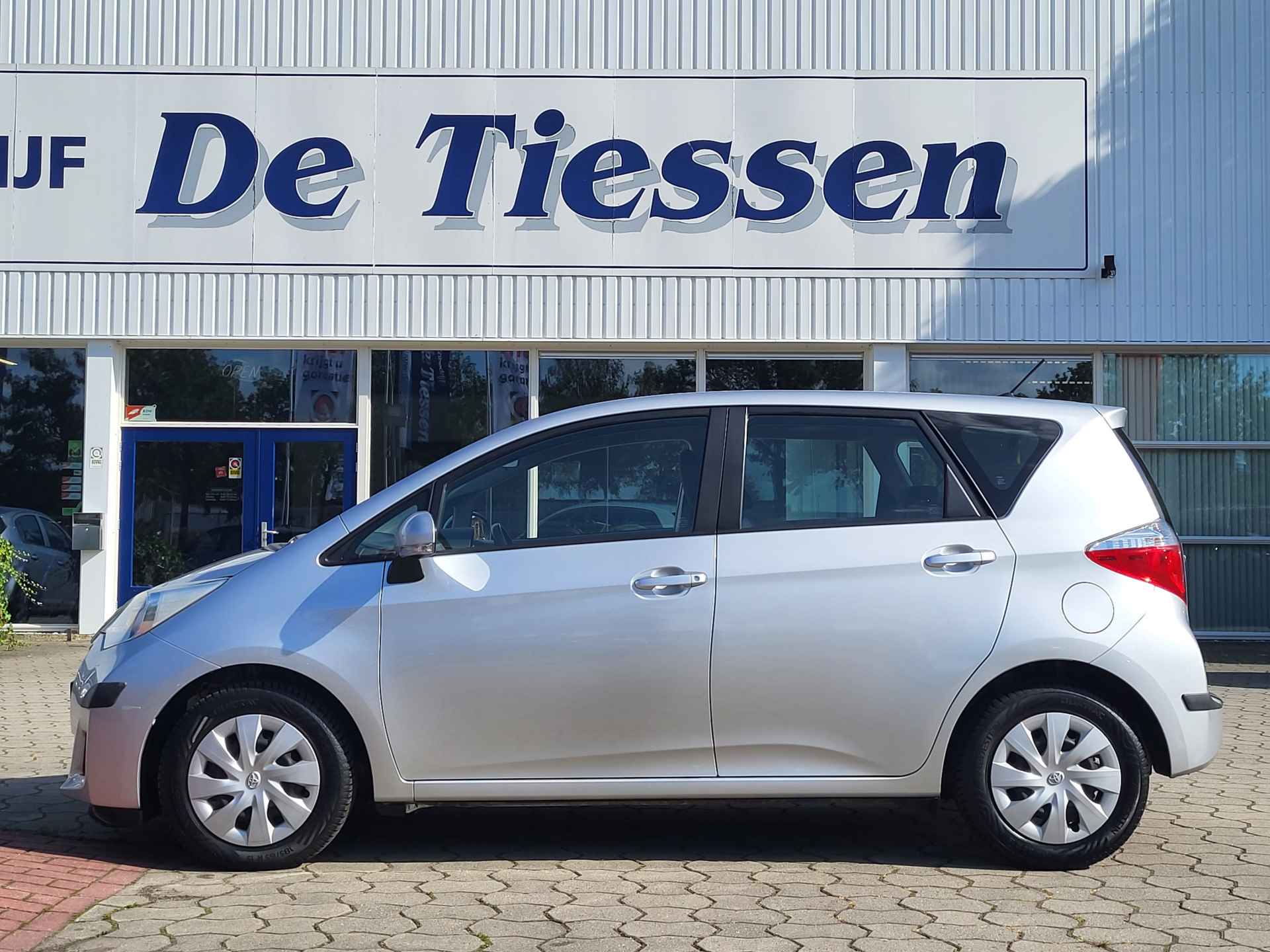 Toyota Verso-S 1.3 VVT-i 100 PK Aspiration, Climate, Camera, Rijklaar met beurt & garantie! - 3/26