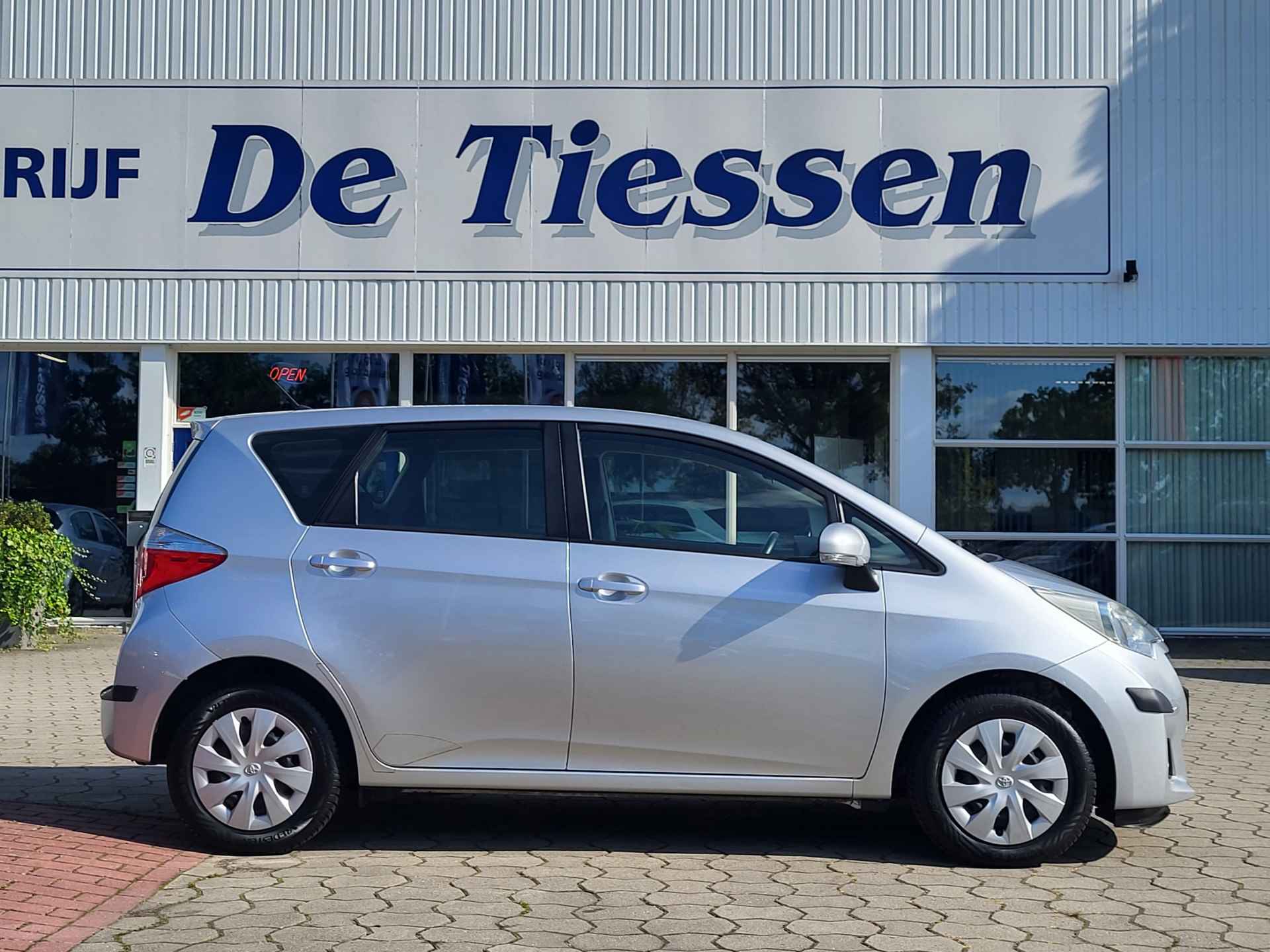 Toyota Verso-S 1.3 VVT-i 100 PK Aspiration, Climate, Camera, Rijklaar met beurt & garantie! - 5/26