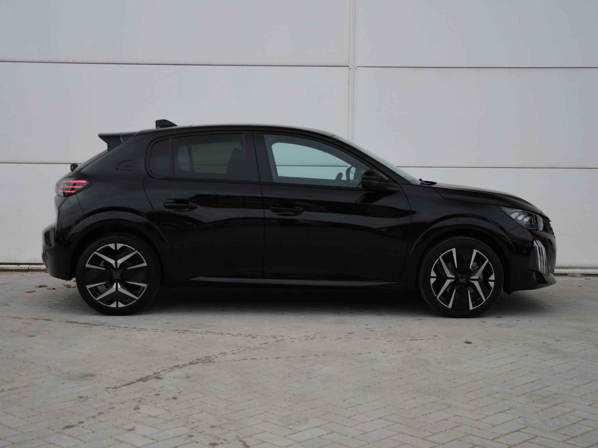 Peugeot 208 GT 1.2 Hybrid 136pk Automaat PANO-DAK | DRAADLOOS OPLADEN | ADAP. CRUISE | LANE ASSIST | DODE HOEK | MASSAGE - 3/37