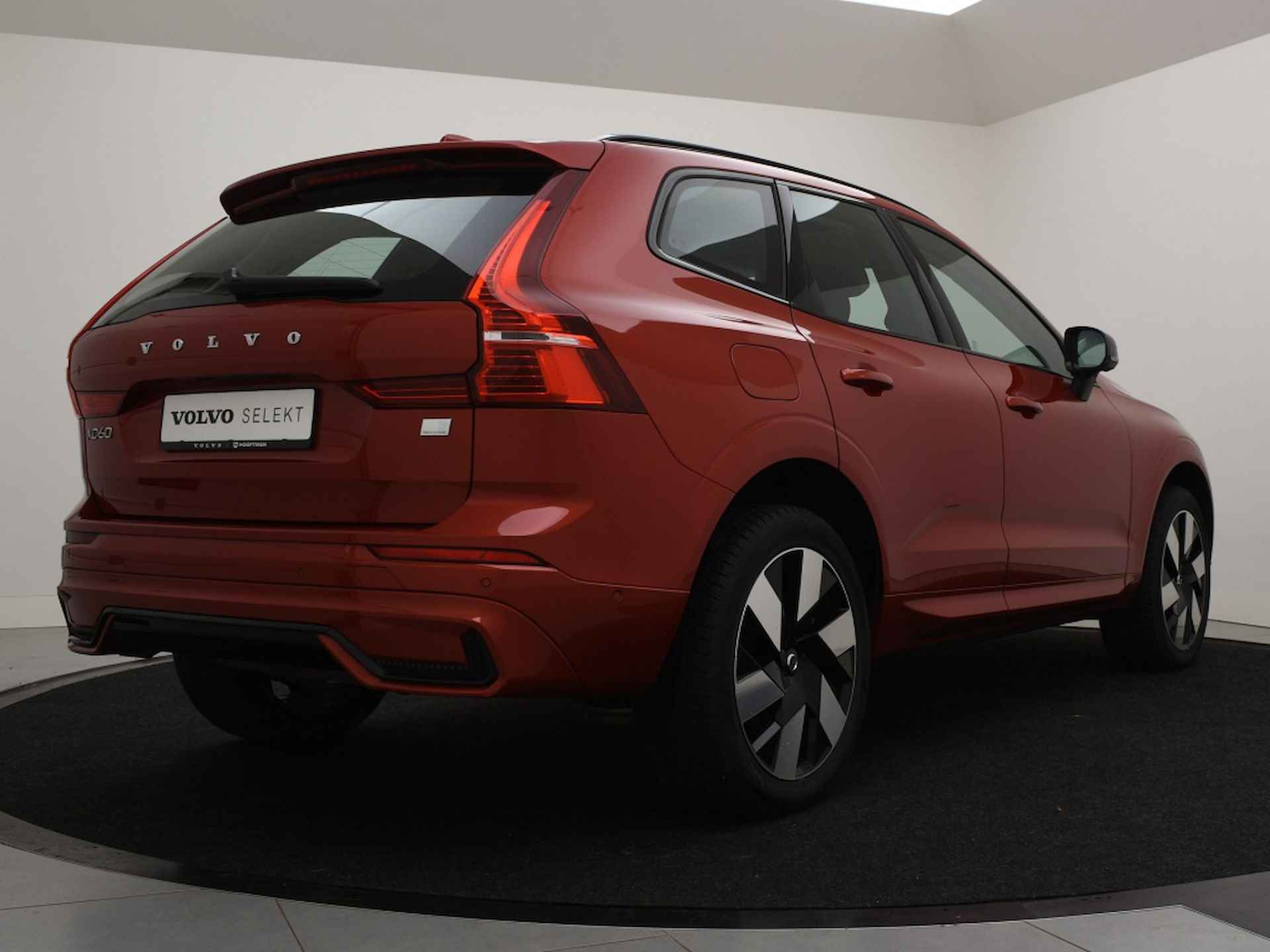 Volvo XC60 T6 PLUG-IN HYBRID LONG RANGE ULTIMATE DARK LUCHTVERING BOWERS&WI - 3/40