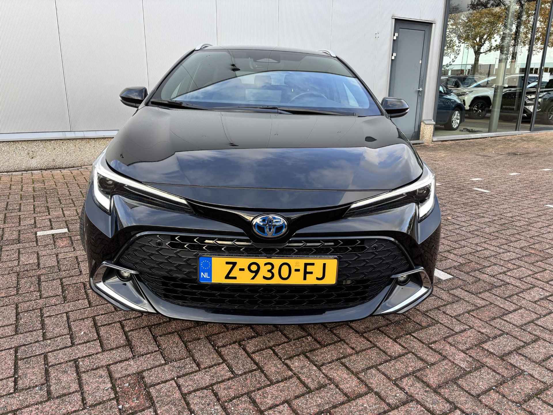 Toyota Corolla Touring Sports Hybrid 140 Dynamic Apple Carplay Android Auto,Elek.Achterklep.,BSM,Stoelverwarming - 4/53