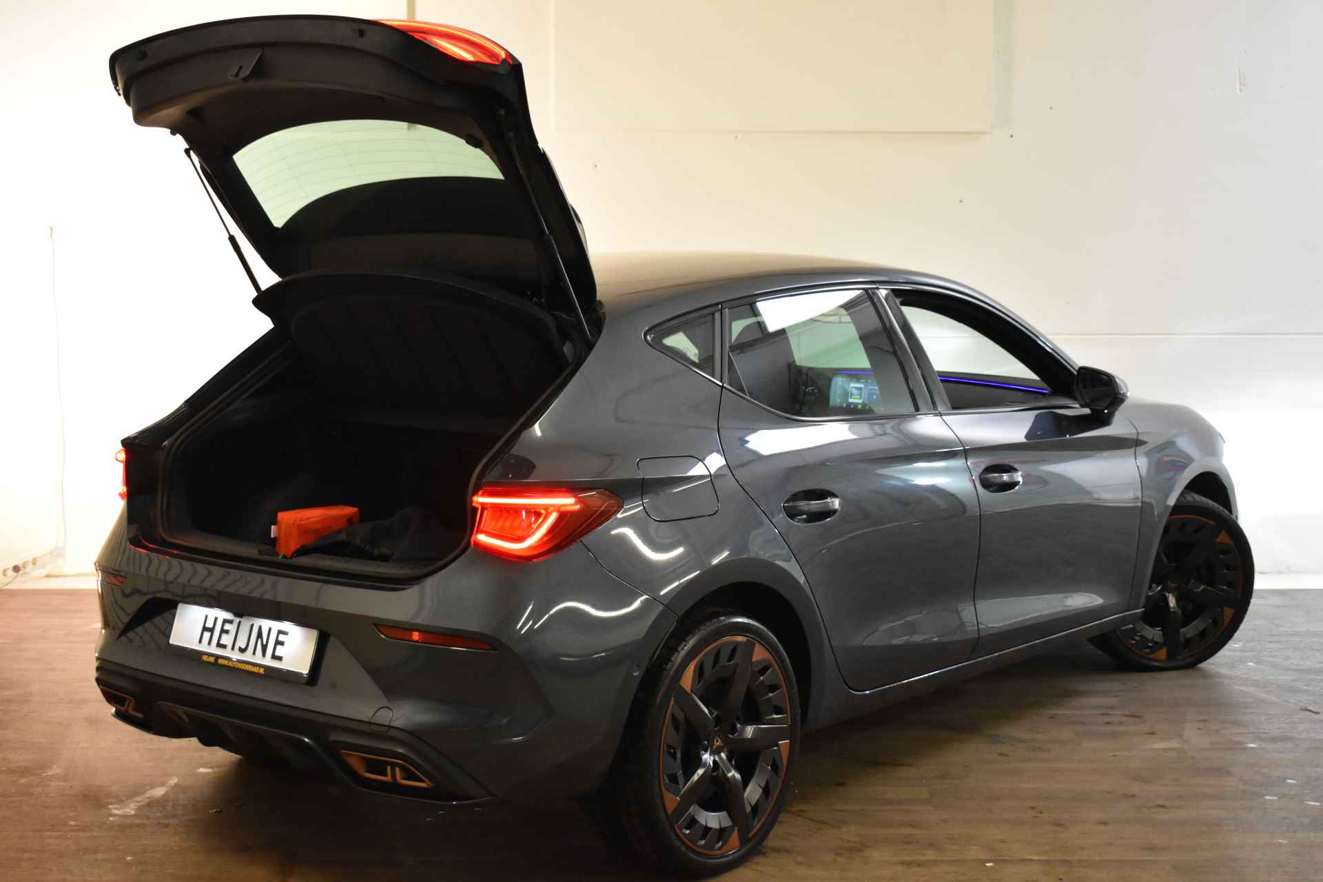 CUPRA Leon e-Hybrid VZ 245PK DSG SPORT LEDER/CAMERA/NAVI - 9/36