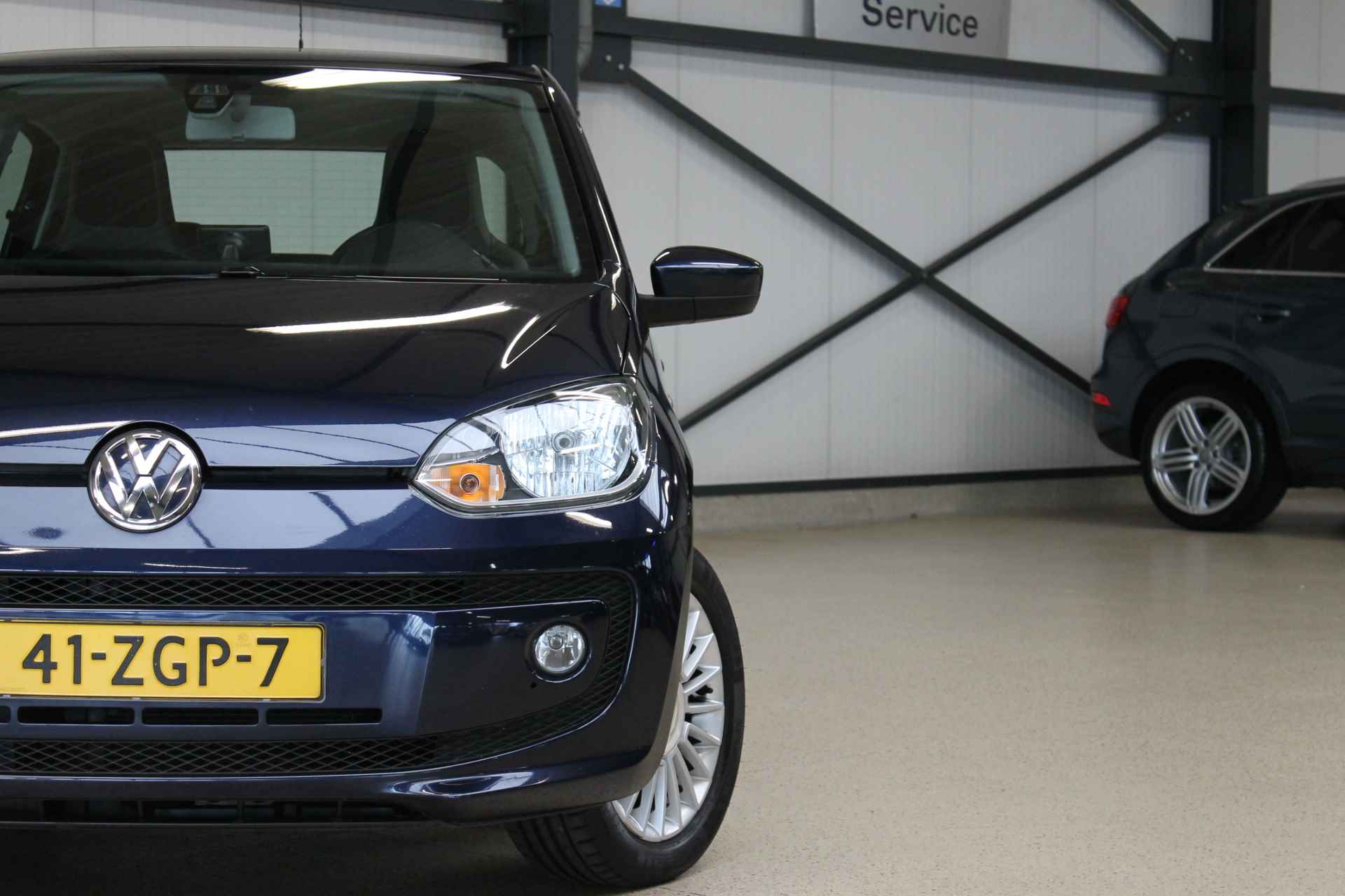 Volkswagen up! 1.0 75pk High Up! BlueMotion | NL-auto | Cruise control | Navigatie | PDC | - 4/34