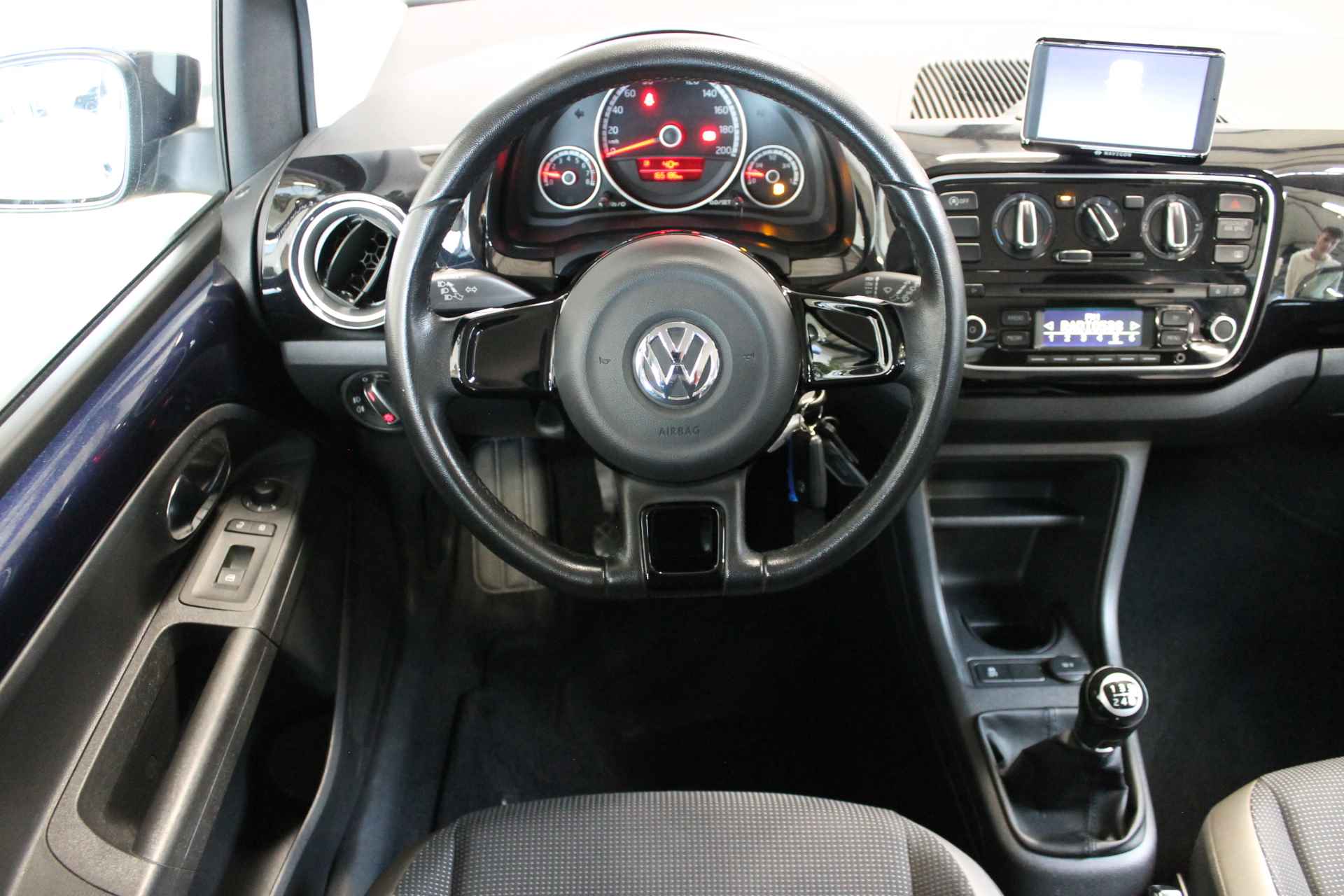 Volkswagen up! 1.0 75pk High Up! BlueMotion | NL-auto | Cruise control | Navigatie | PDC | - 16/34