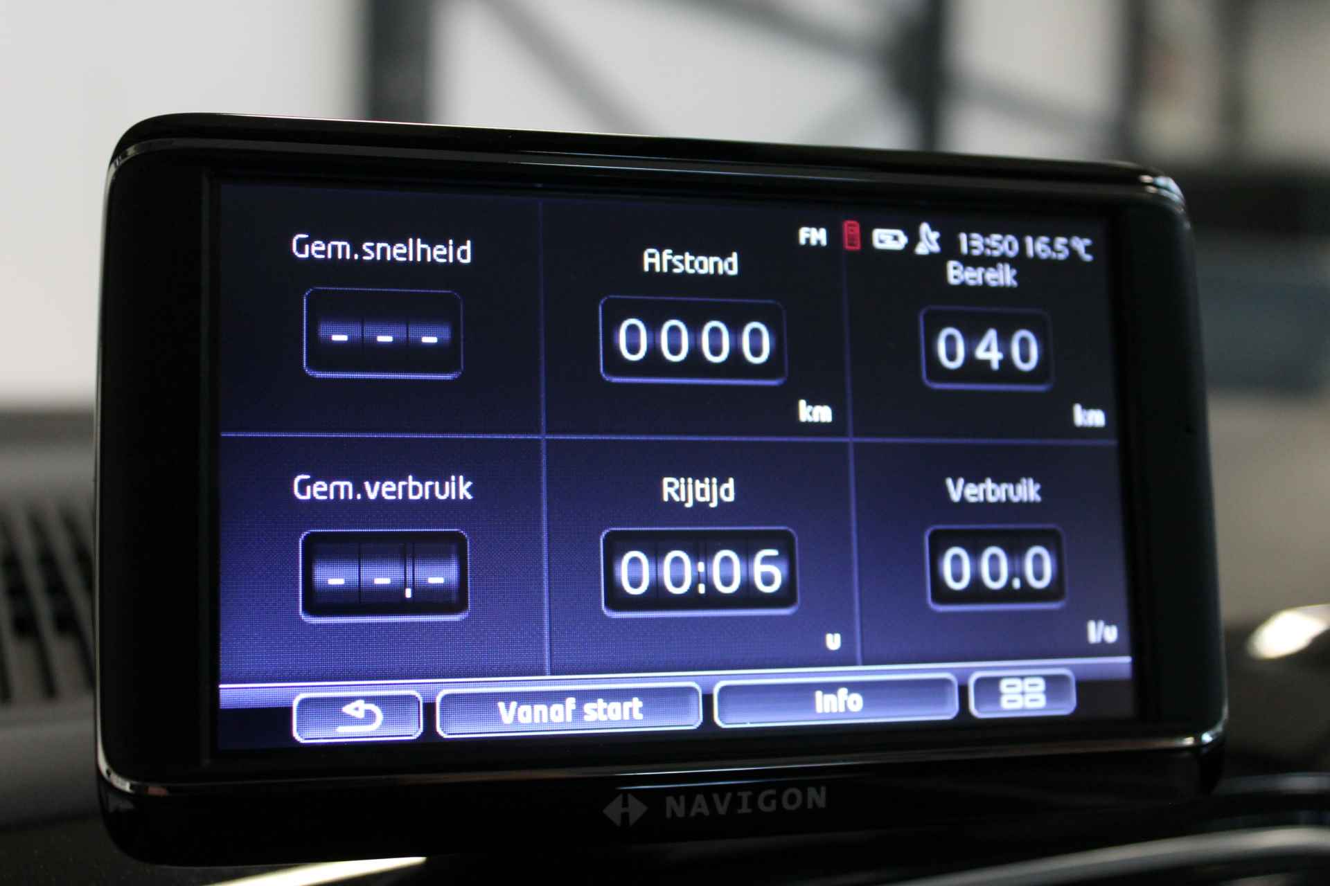 Volkswagen up! 1.0 75pk High Up! BlueMotion | NL-auto | Cruise control | Navigatie | PDC | - 26/34