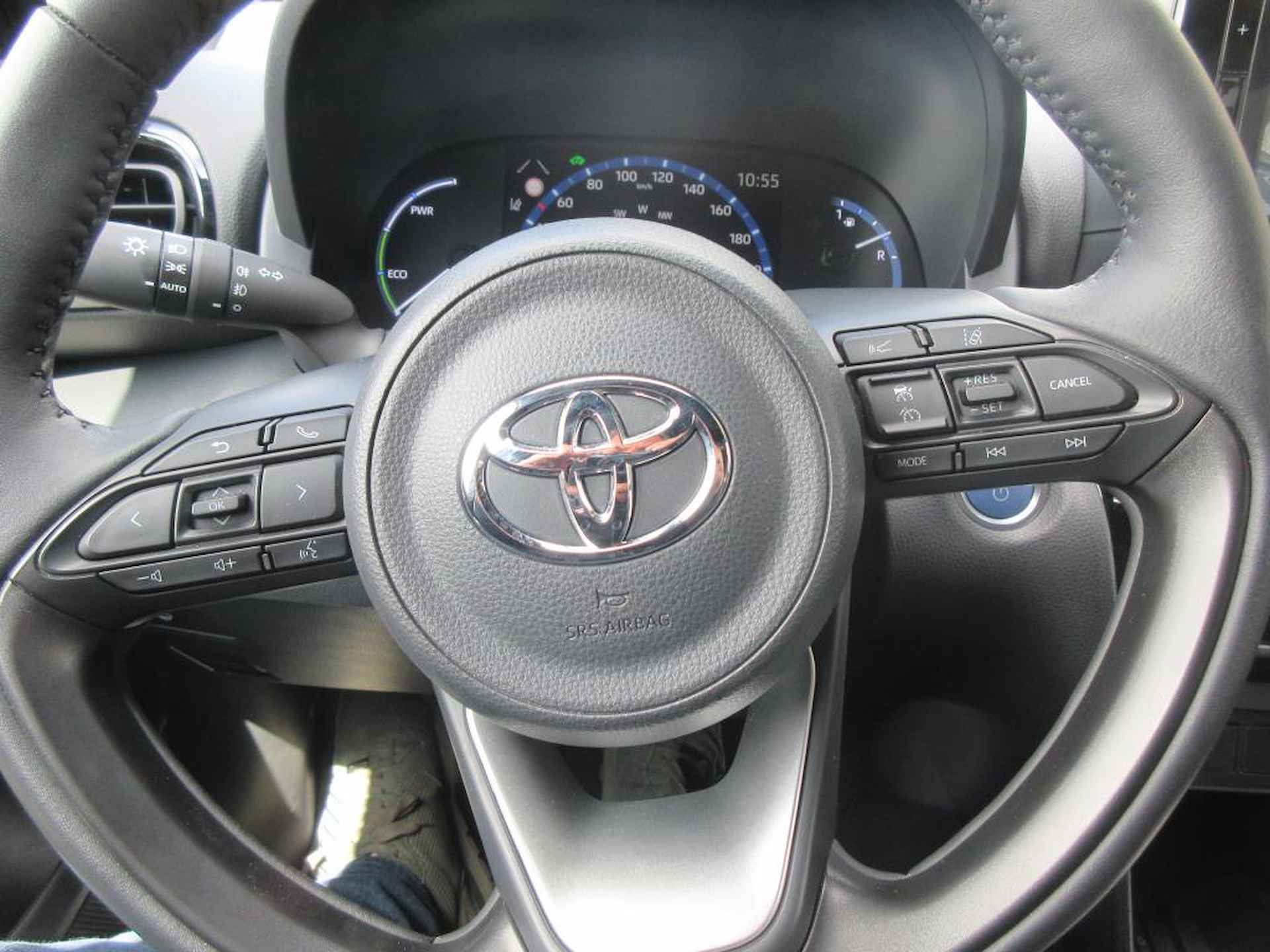 Toyota Yaris Cross 1.5 Hybrid Dynamic - 13/14