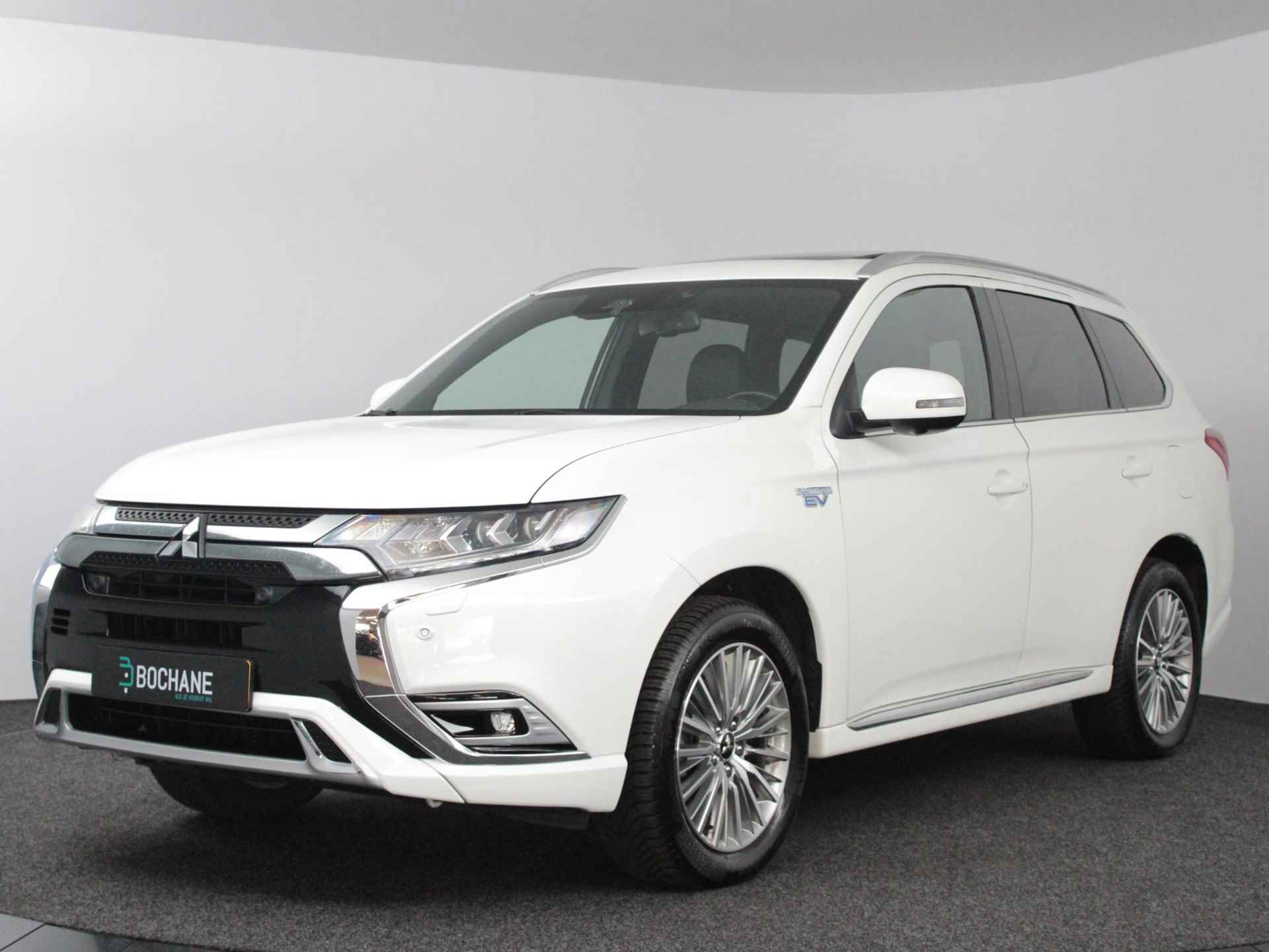 Mitsubishi Outlander 2.4 PHEV Instyle + | Leder | Schuifdak | Trekhaak - 51/52