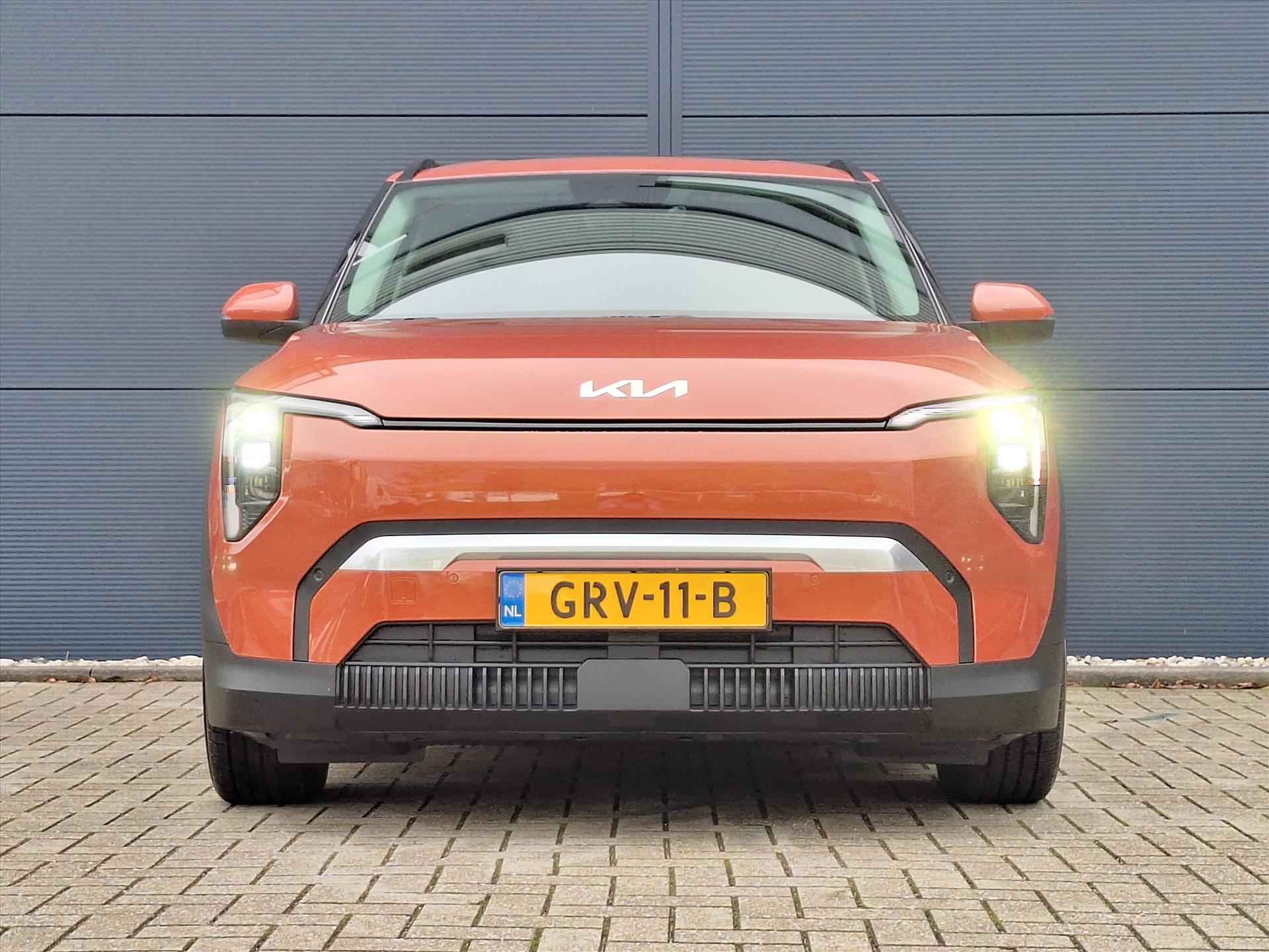 Kia Ev3 81,4 kWh 204pk Plus | Plan nu een proefrit! | Nieuw te bestellen vanaf 36.995,- | Tijdelijk met gratis metallic lak t.w.v 795,- |  Demo | - 35/45