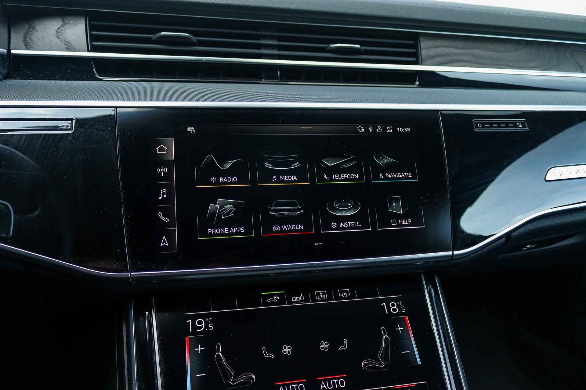 Audi A8 60 TFSI e quattro Pro Line Plus | Panoramadak | Luchtvering | Comfort Memory | Soft Close | B&O 3D Sound | Matrix LED | Zonneschermen - 18/39