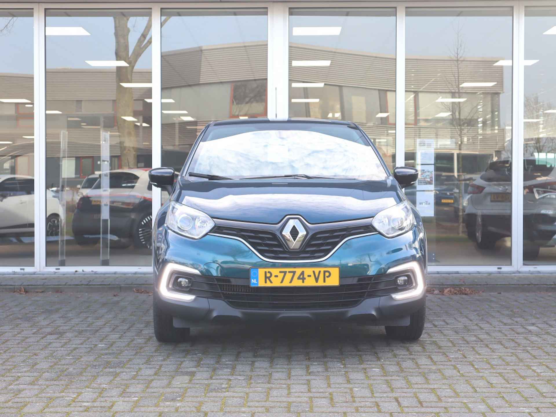 Renault Captur 0.9 TCe Limited / NAVI / PARKEERSENSOR / STOELVERWARMING - 2/28