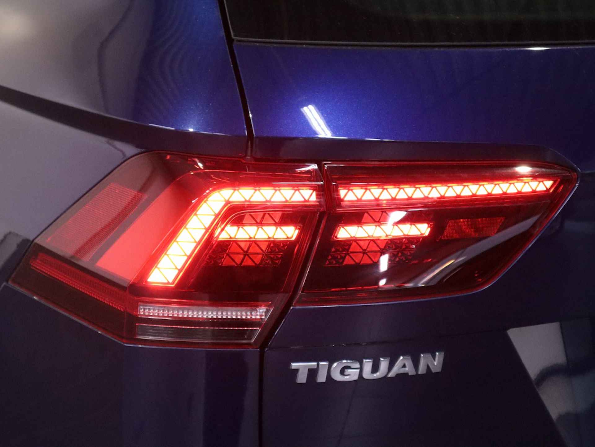 Volkswagen Tiguan 1.4 TSI ACT Con. Ser / Trekhaak / Cruise control / Navigatie - 8/37