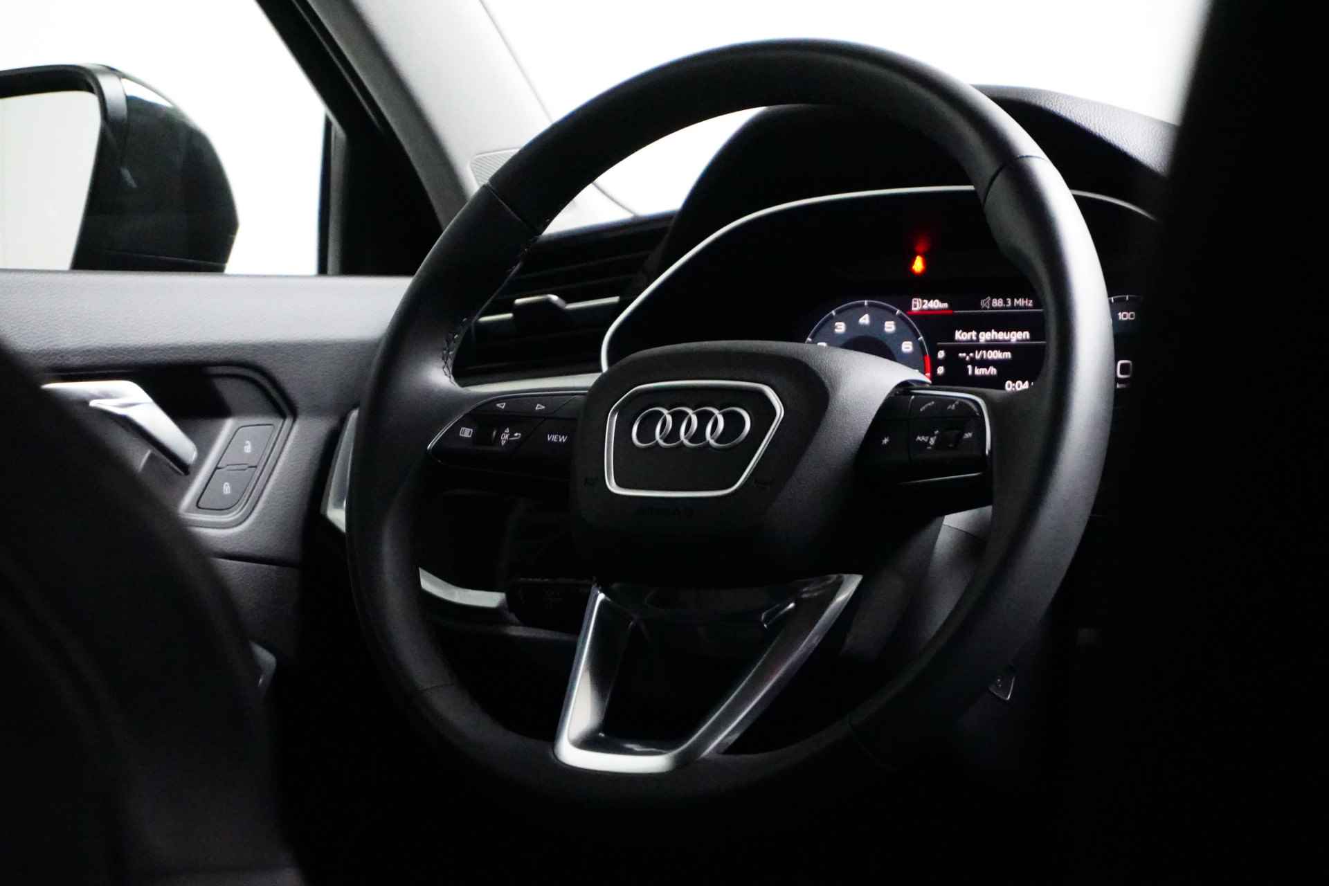 Audi Q3 35 TFSI 150PK S-Tronic Advanced Edition | ELEKTR. A. KLEP | NAVI BY APP | STOELVERW. - 11/28