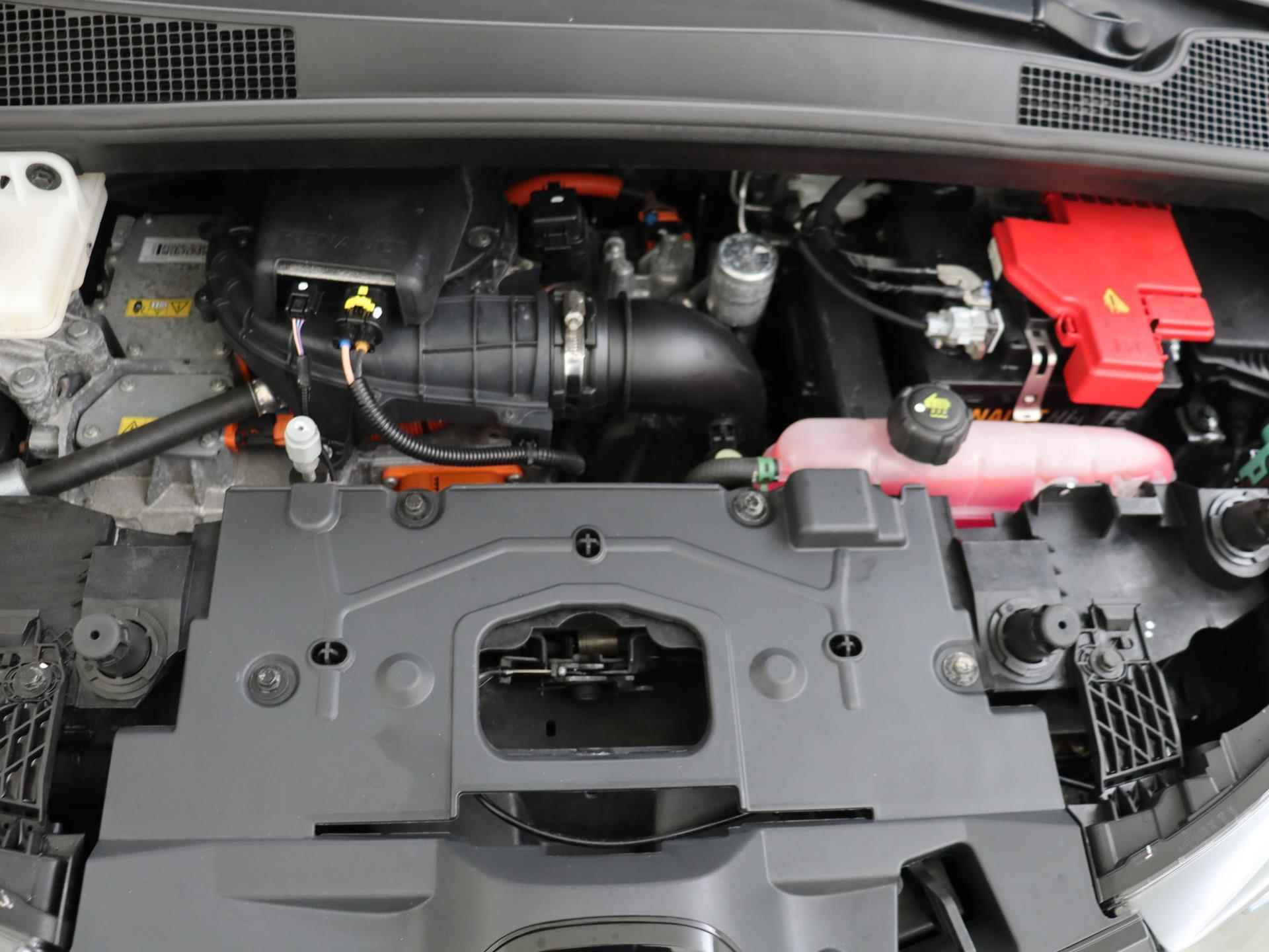Renault ZOE Q90 Bose Quickcharge 41 kWh (ex Accu) Navigatie / Climate Control / Cruise Control / Parkeersensoren Achter / Camera Achter / Bose Audio Systeem - 17/25