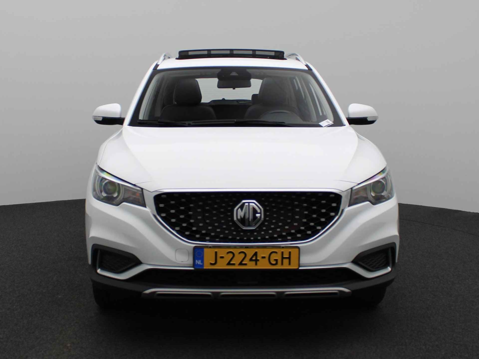 MG ZS EV Luxury 45 kWh | Leder | Navi | Panoramadak | Camera | Apple CarPlay | Adaptive Cruise Control | - 3/33