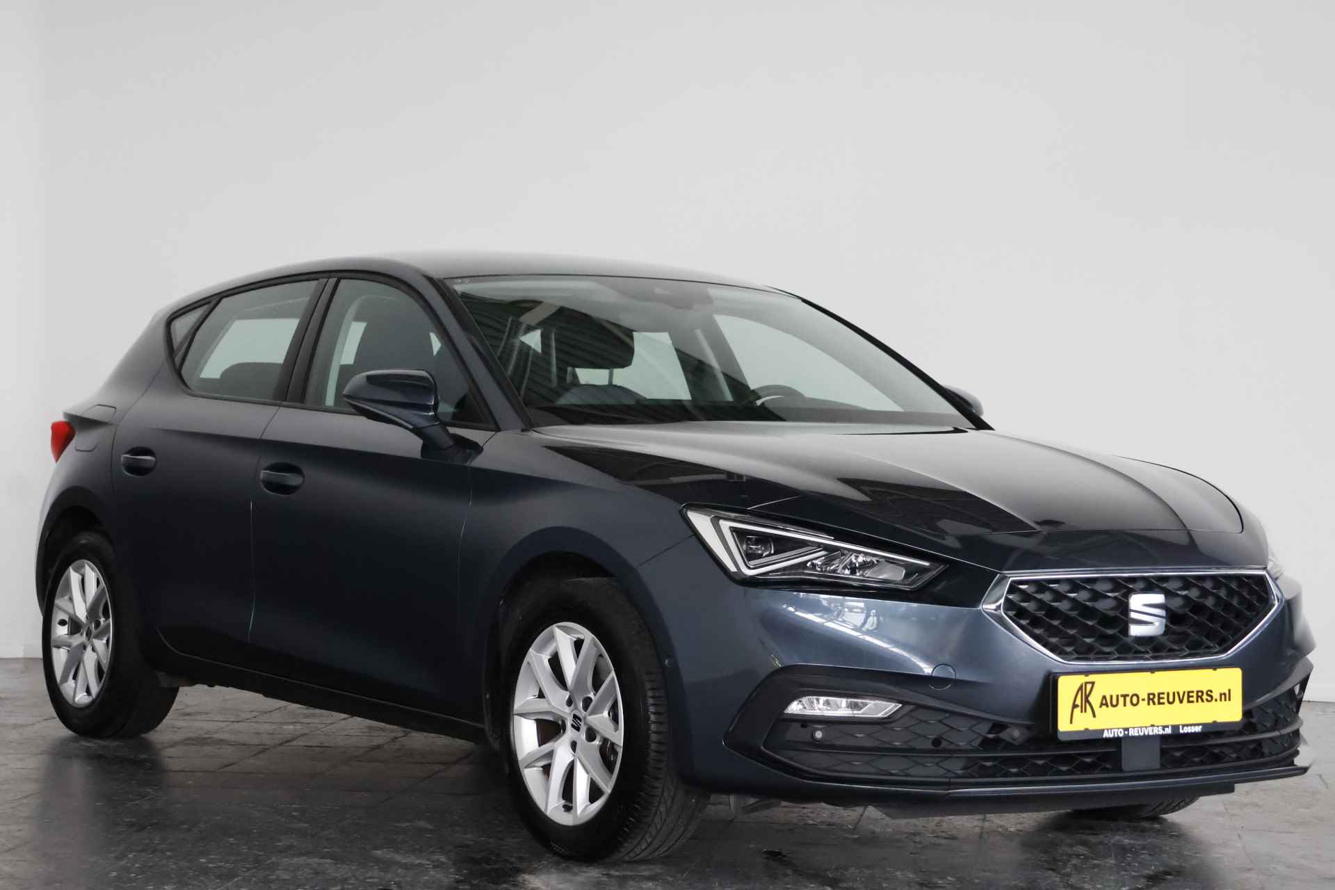 SEAT Leon 1.0 TSI Style / Navi / Cruise / CarPlay / PDC / DAB / LED - 4/29