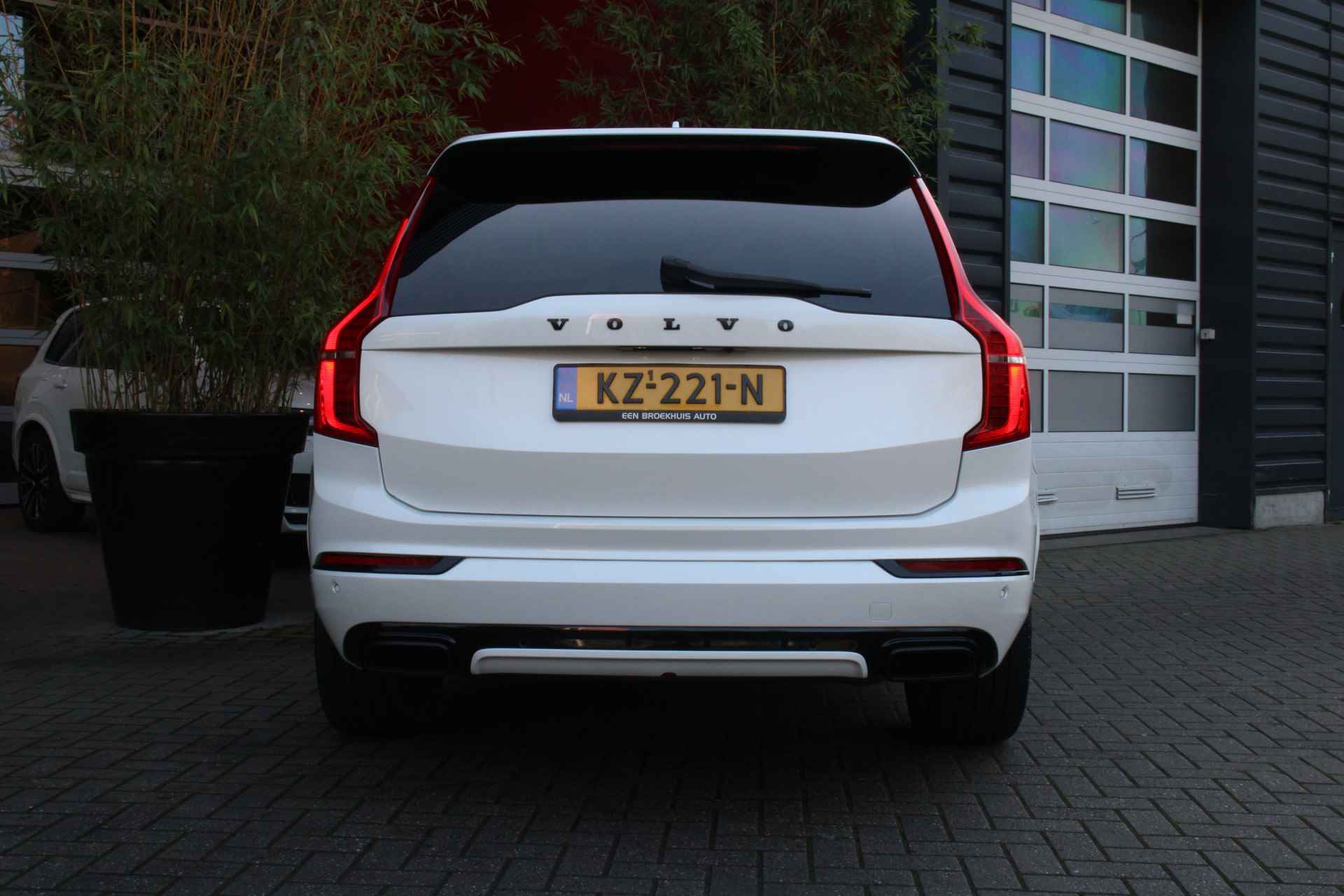 Volvo XC90 2.0 T8 Twin Engine AWD R-Design | Luchtvering | Trekhaak | Bowers&Wilkins | Head-up | Adaptive Cruise | 22" Velgen - 11/19