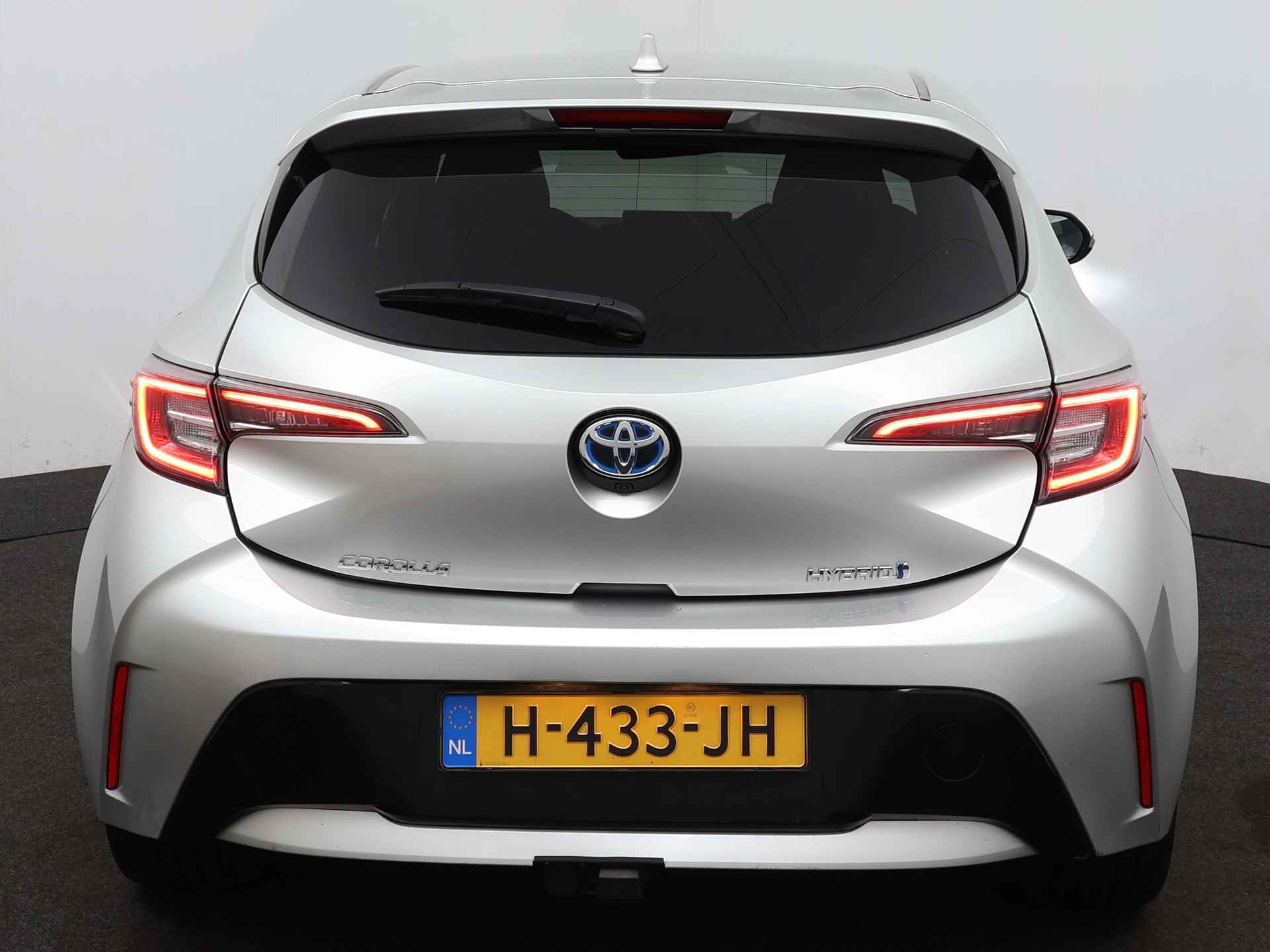 Toyota Corolla 1.8 Hybrid Dynamic | Trekhaak | LM velgen | Stoelverwarming | Climate Control | - 27/38