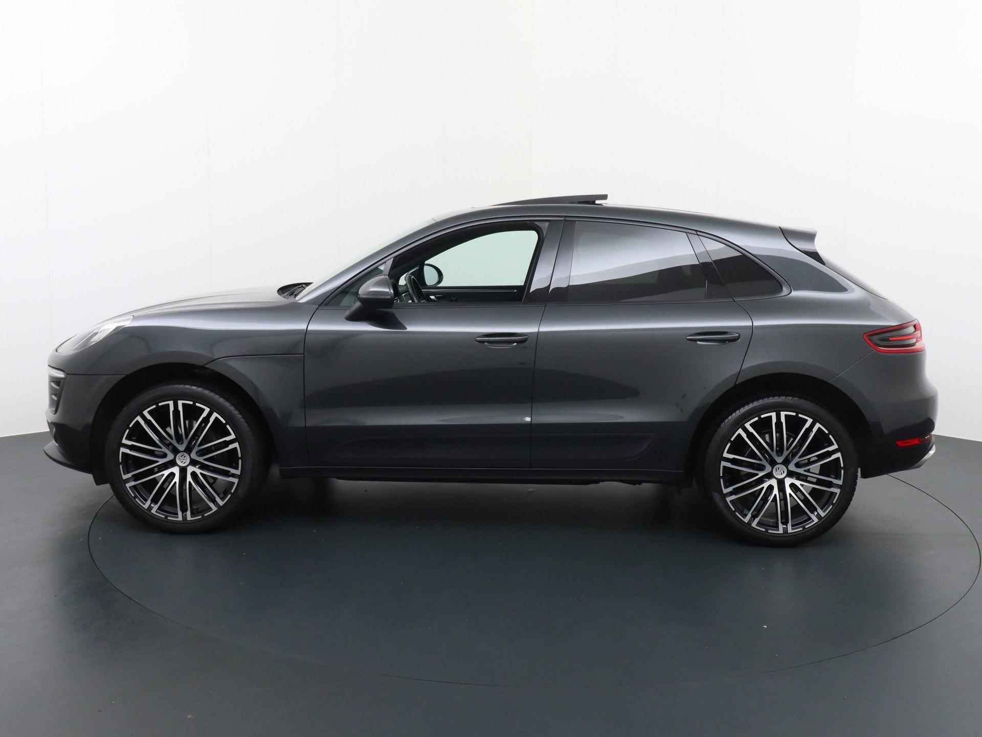 Porsche Macan 2.0 - 2/26