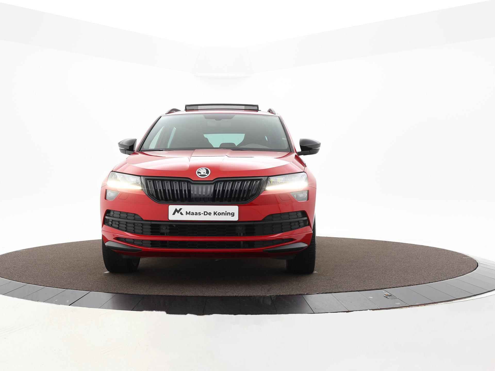 Skoda Karoq 1.5 Tsi 150pk DSG ACT Sportline Business · Panoramadak · ACC · Keyless · Camera · P-Sensoren · Smart-Link · Navi · 19'' Inch · - 3/44